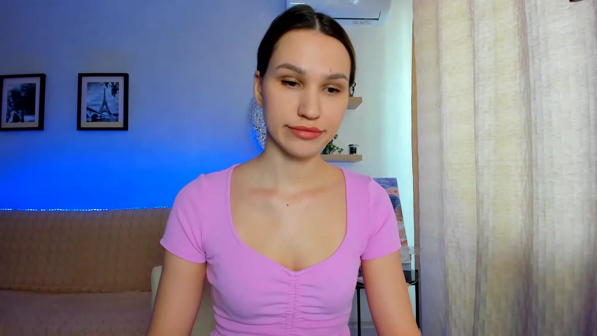 Gallery image thumbnail from WaveOfLove's myfreecams stream on, 03/14/2023, 10:10 image 11 of 20