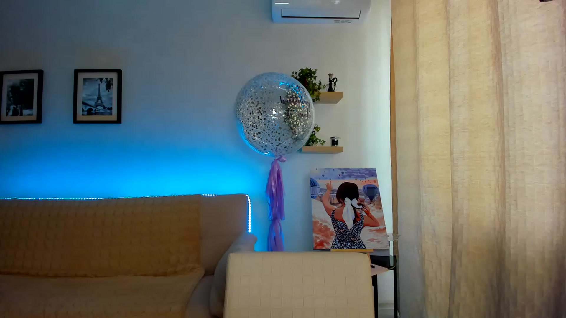 Gallery image thumbnail from WaveOfLove's myfreecams stream on, 03/14/2023, 10:10 image 2 of 20