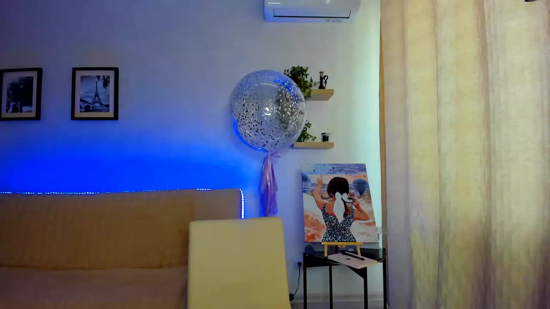 Gallery image thumbnail from WaveOfLove's myfreecams stream on, 03/14/2023, 11:43 image 4 of 20