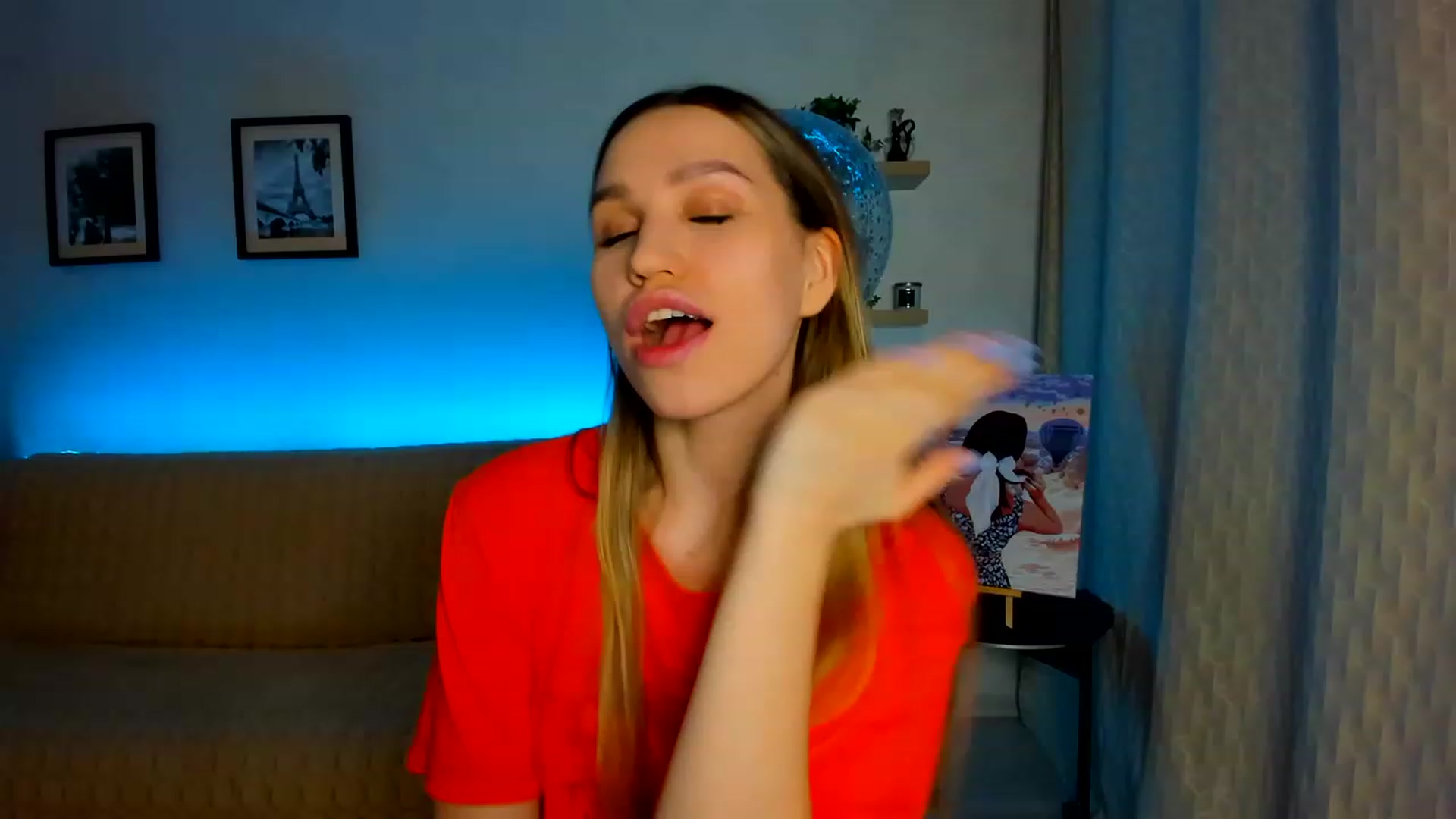 Gallery image thumbnail from WaveOfLove's myfreecams stream on, 03/19/2023, 19:02 image 1 of 20