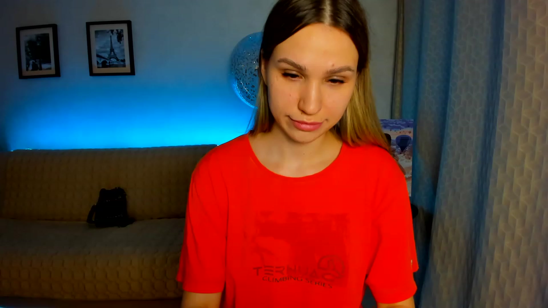 Gallery image thumbnail from WaveOfLove's myfreecams stream on, 03/19/2023, 21:51 image 12 of 20