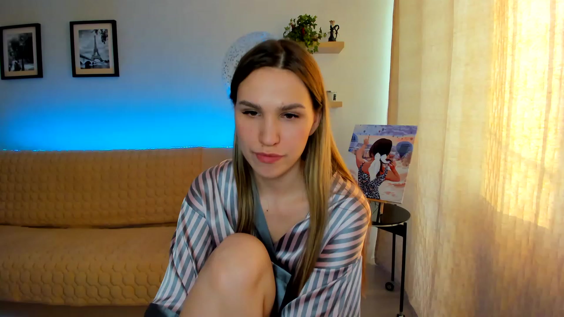 Gallery image thumbnail from WaveOfLove's myfreecams stream on, 03/23/2023, 13:53 image 2 of 20