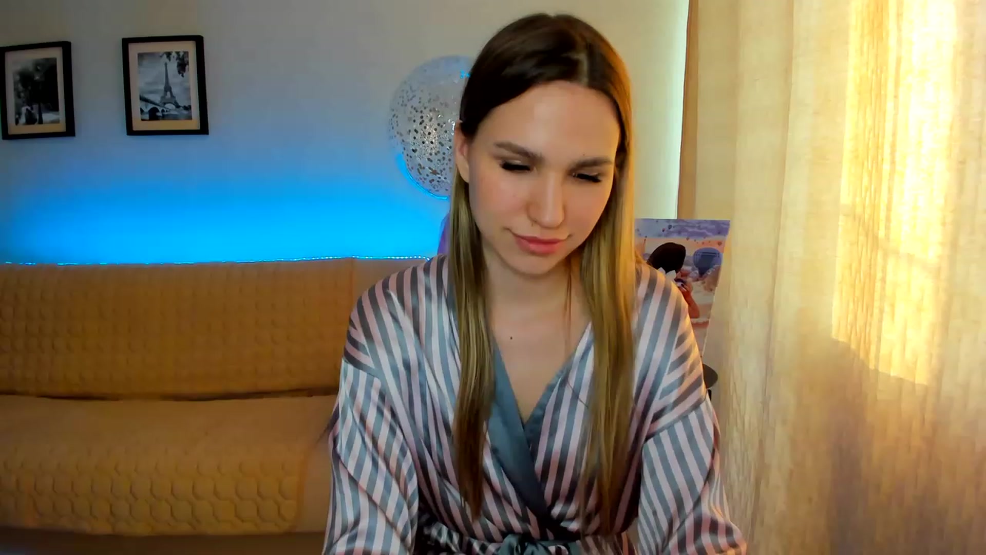 Gallery image thumbnail from WaveOfLove's myfreecams stream on, 03/23/2023, 13:53 image 11 of 20