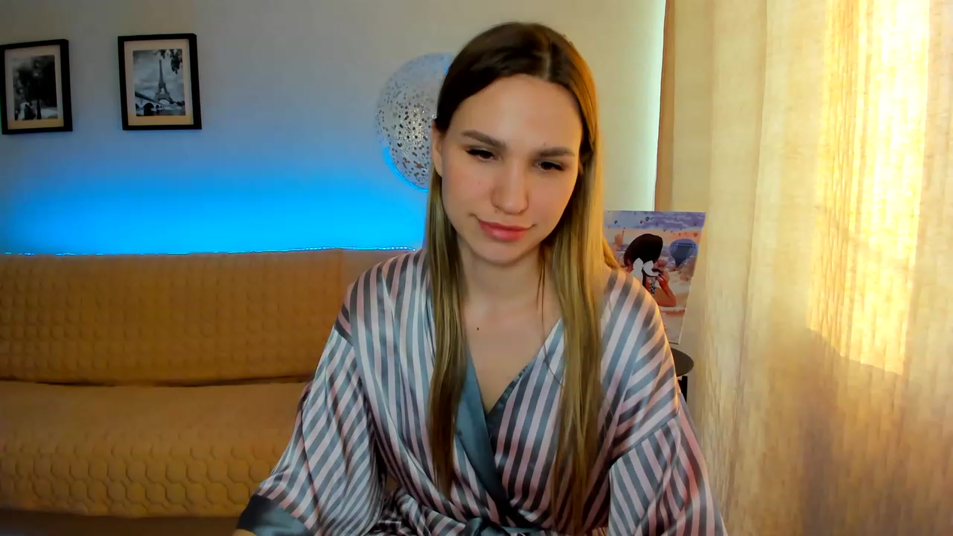 Gallery image thumbnail from WaveOfLove's myfreecams stream on, 03/23/2023, 13:53 image 8 of 20