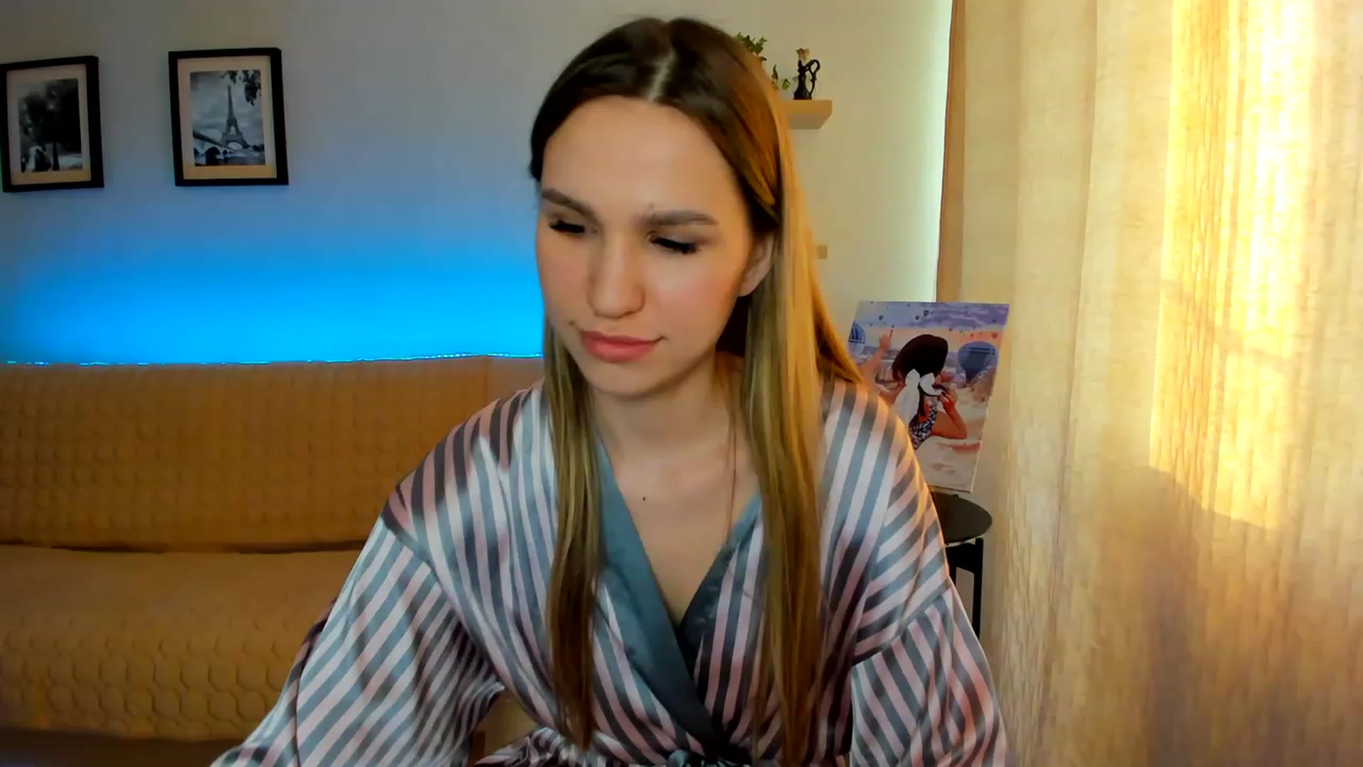 Gallery image thumbnail from WaveOfLove's myfreecams stream on, 03/23/2023, 13:53 image 13 of 20