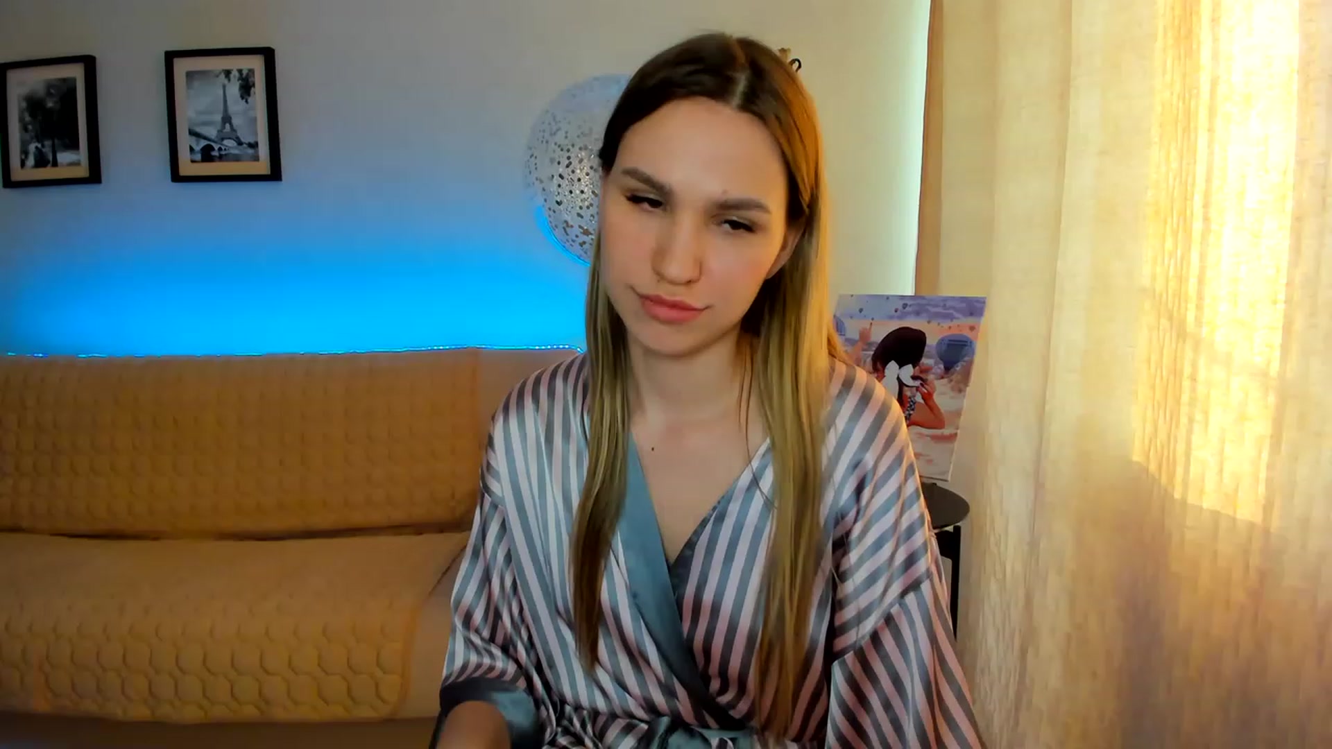 Gallery image thumbnail from WaveOfLove's myfreecams stream on, 03/23/2023, 13:53 image 7 of 20