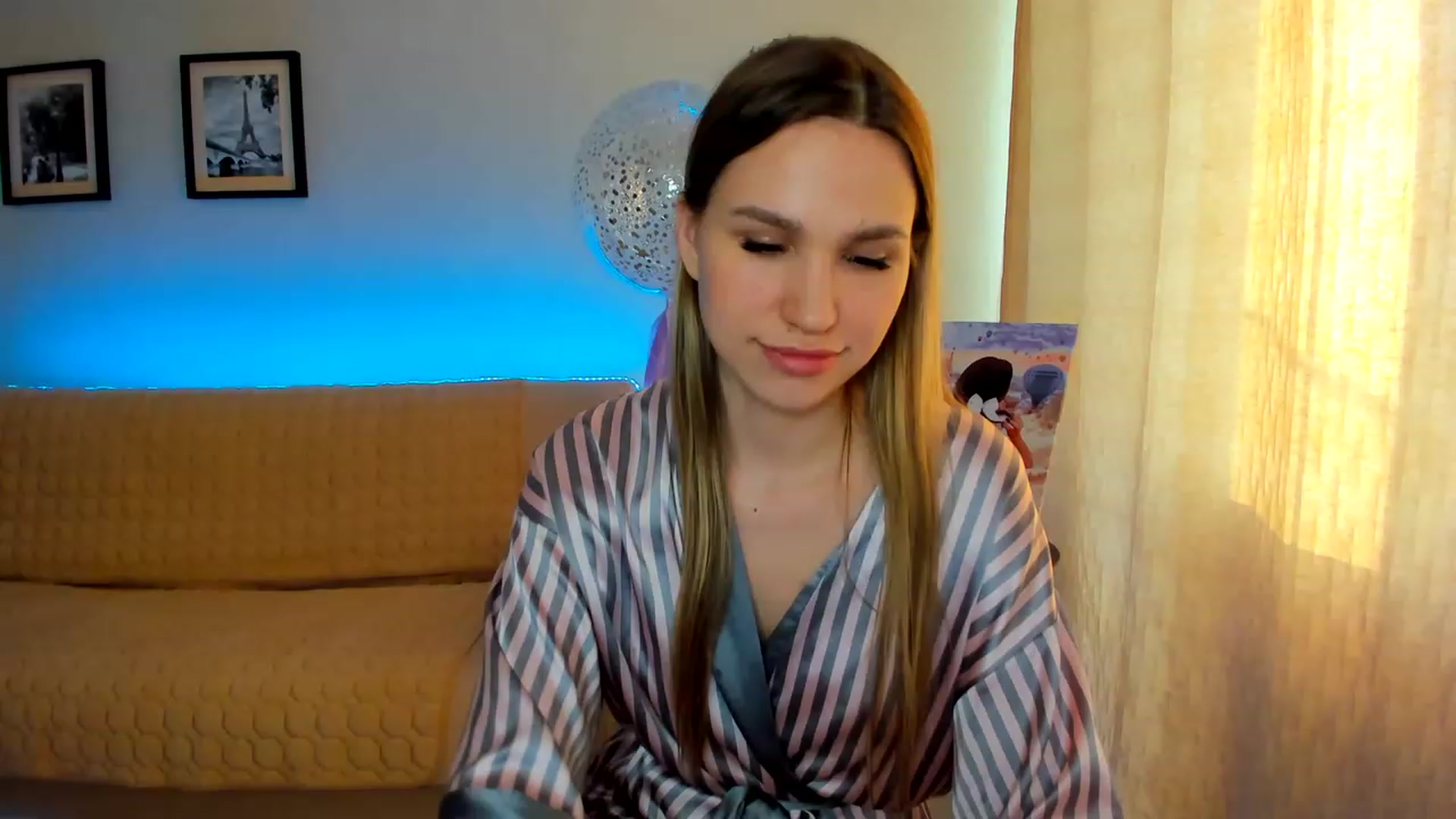Gallery image thumbnail from WaveOfLove's myfreecams stream on, 03/23/2023, 13:53 image 9 of 20