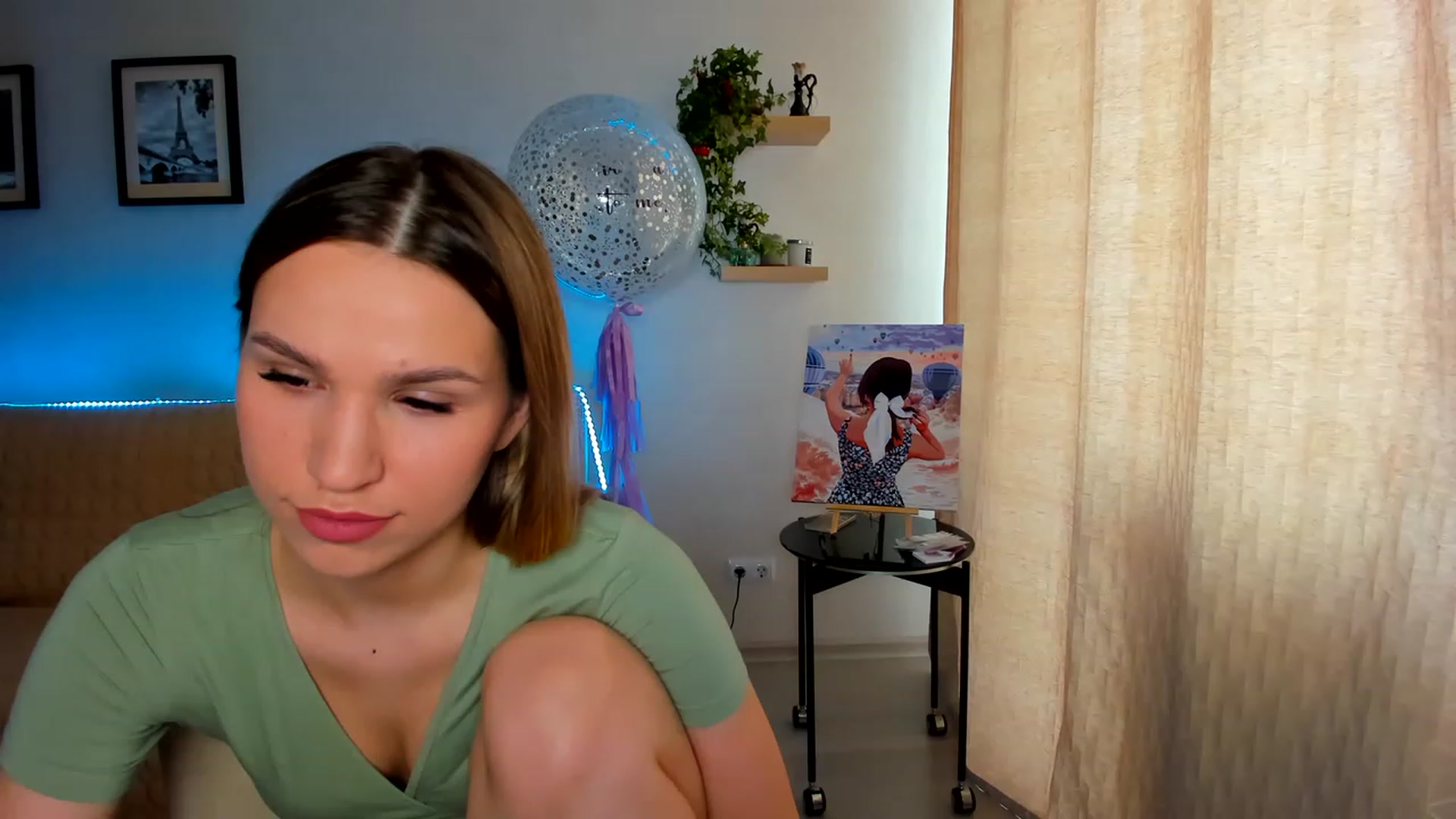 Gallery image thumbnail from WaveOfLove's myfreecams stream on, 03/28/2023, 11:59 image 18 of 20