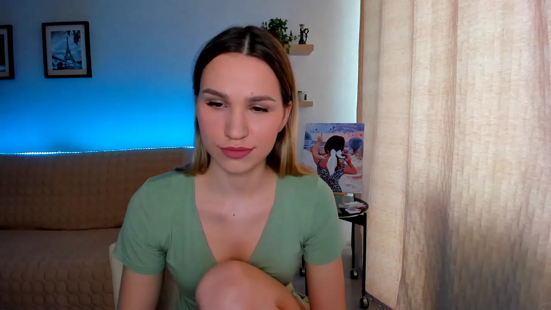 Gallery image thumbnail from WaveOfLove's myfreecams stream on, 03/28/2023, 11:59 image 9 of 20