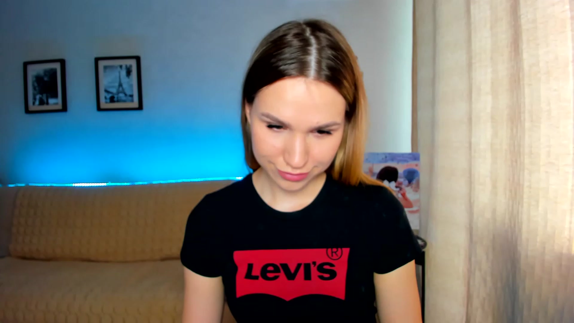 Gallery image thumbnail from WaveOfLove's myfreecams stream on, 03/28/2023, 13:04 image 18 of 20