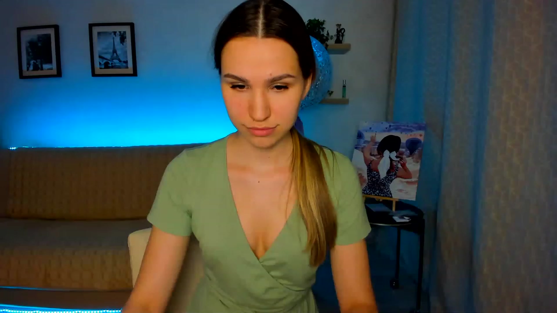 Gallery image thumbnail from WaveOfLove's myfreecams stream on, 03/31/2023, 18:07 image 1 of 20
