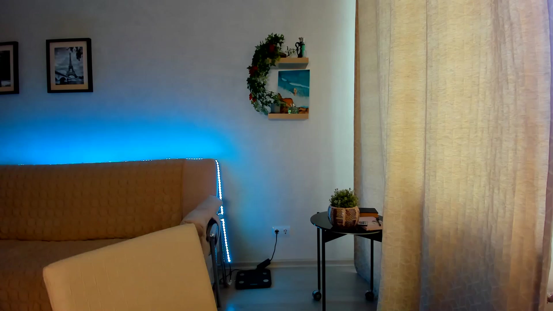 Gallery image thumbnail from WaveOfLove's myfreecams stream on, 05/22/2023, 11:41 image 7 of 20