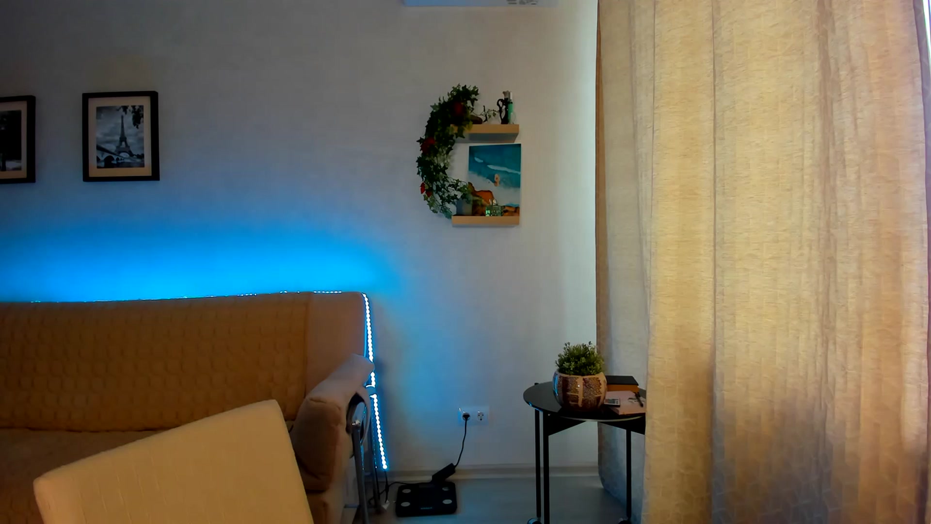 Gallery image thumbnail from WaveOfLove's myfreecams stream on, 05/22/2023, 12:30 image 13 of 20