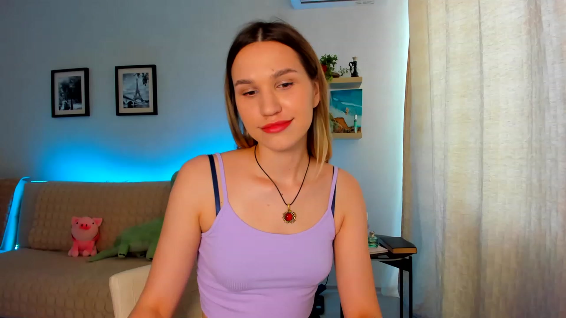 Gallery image thumbnail from WaveOfLove's myfreecams stream on, 06/16/2023, 08:53 image 10 of 20