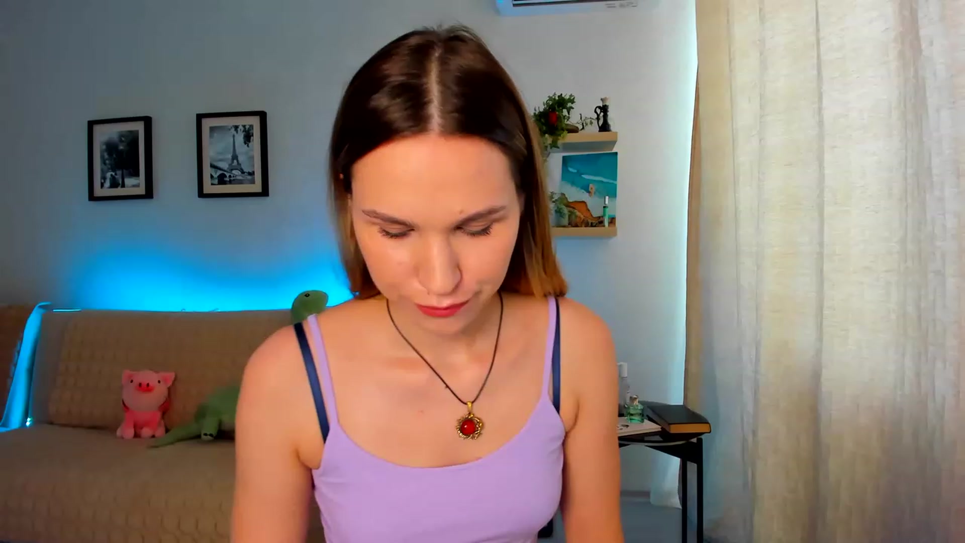Gallery image thumbnail from WaveOfLove's myfreecams stream on, 06/16/2023, 08:53 image 15 of 20