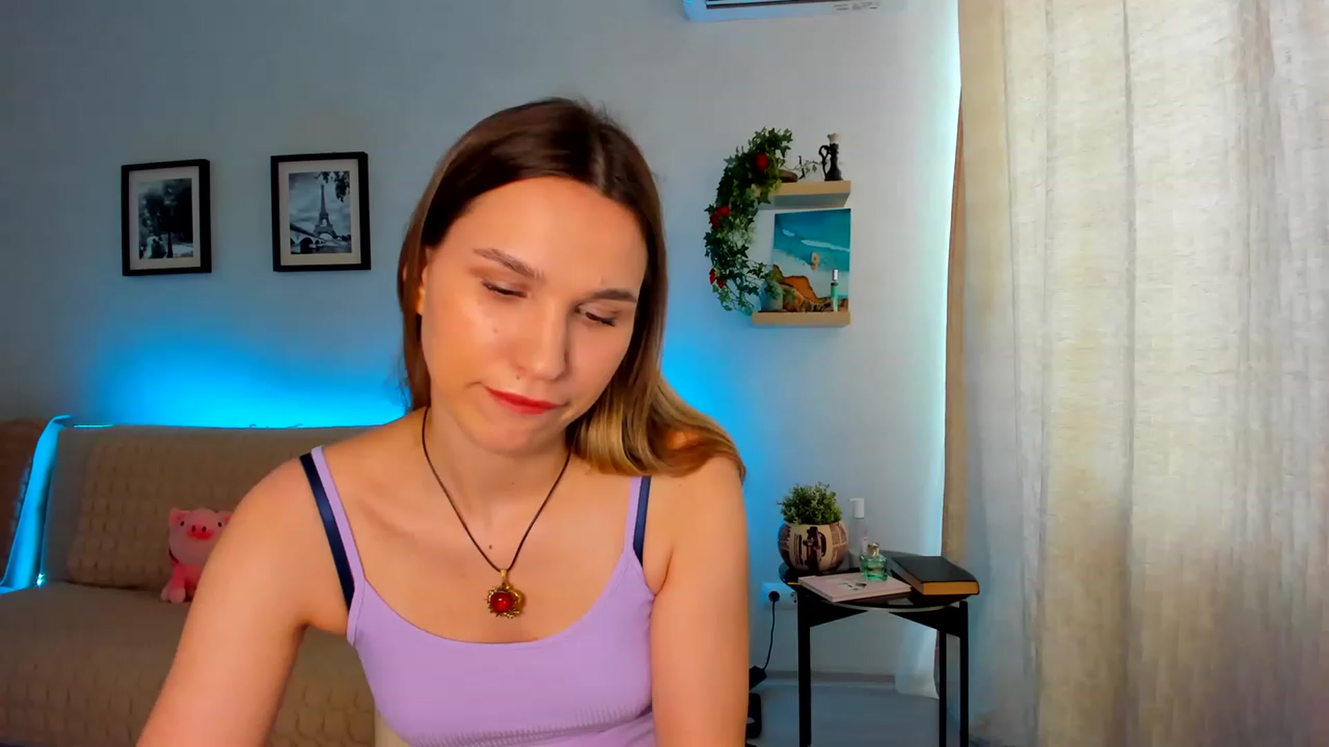 Gallery image thumbnail from WaveOfLove's myfreecams stream on, 06/16/2023, 08:53 image 3 of 20
