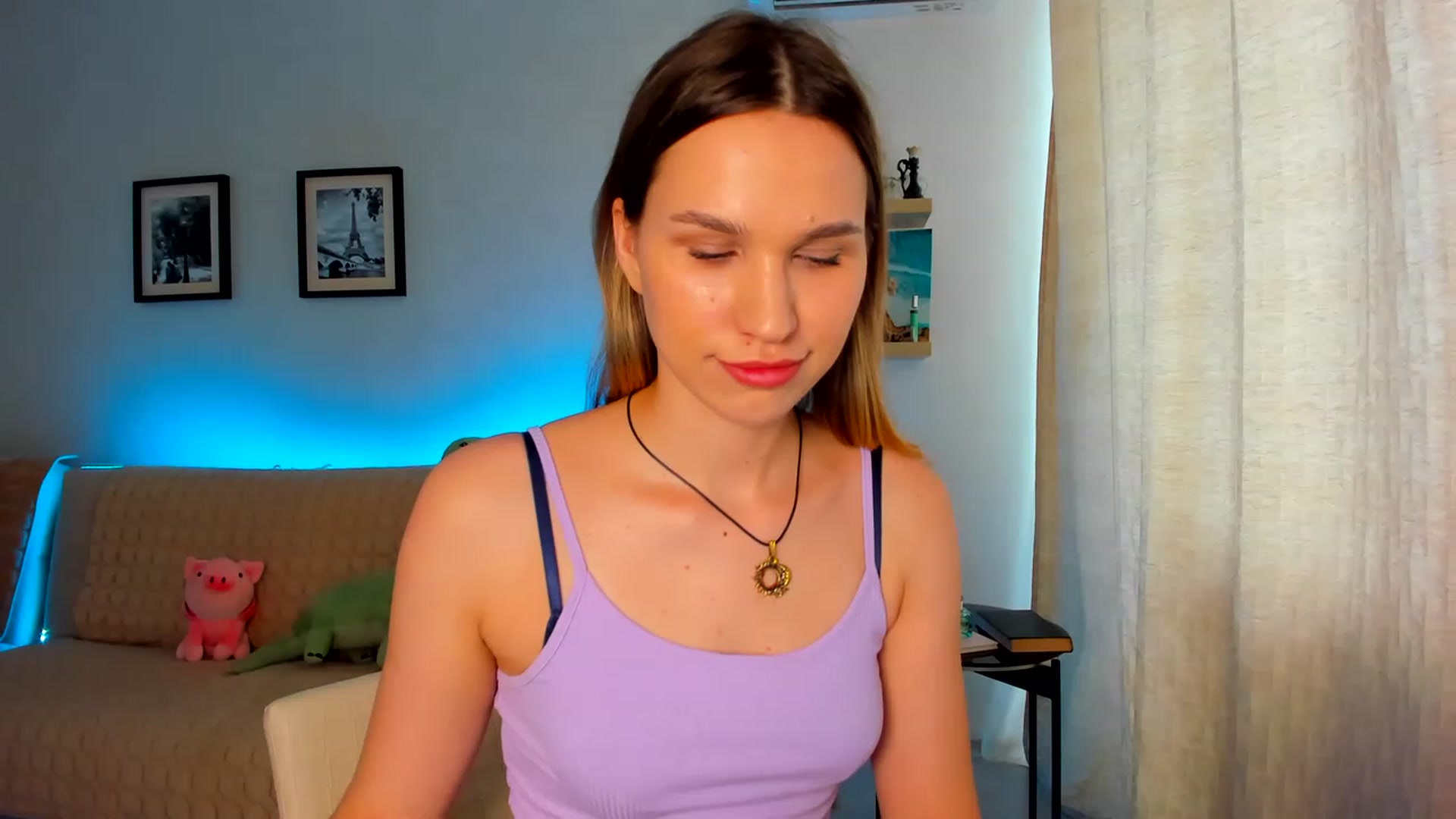 Gallery image thumbnail from WaveOfLove's myfreecams stream on, 06/16/2023, 10:18 image 4 of 20