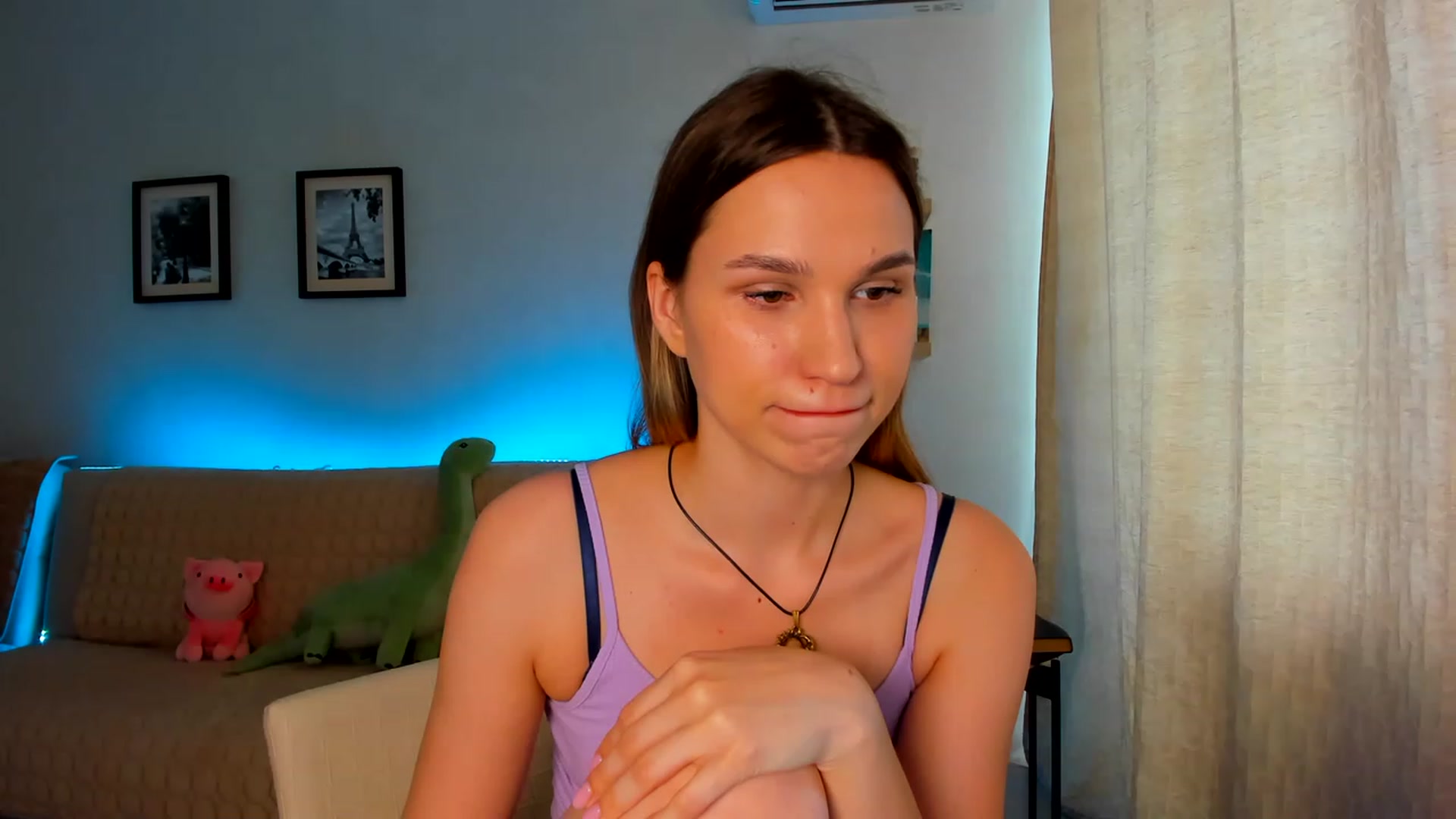 Gallery image thumbnail from WaveOfLove's myfreecams stream on, 06/16/2023, 10:18 image 5 of 20