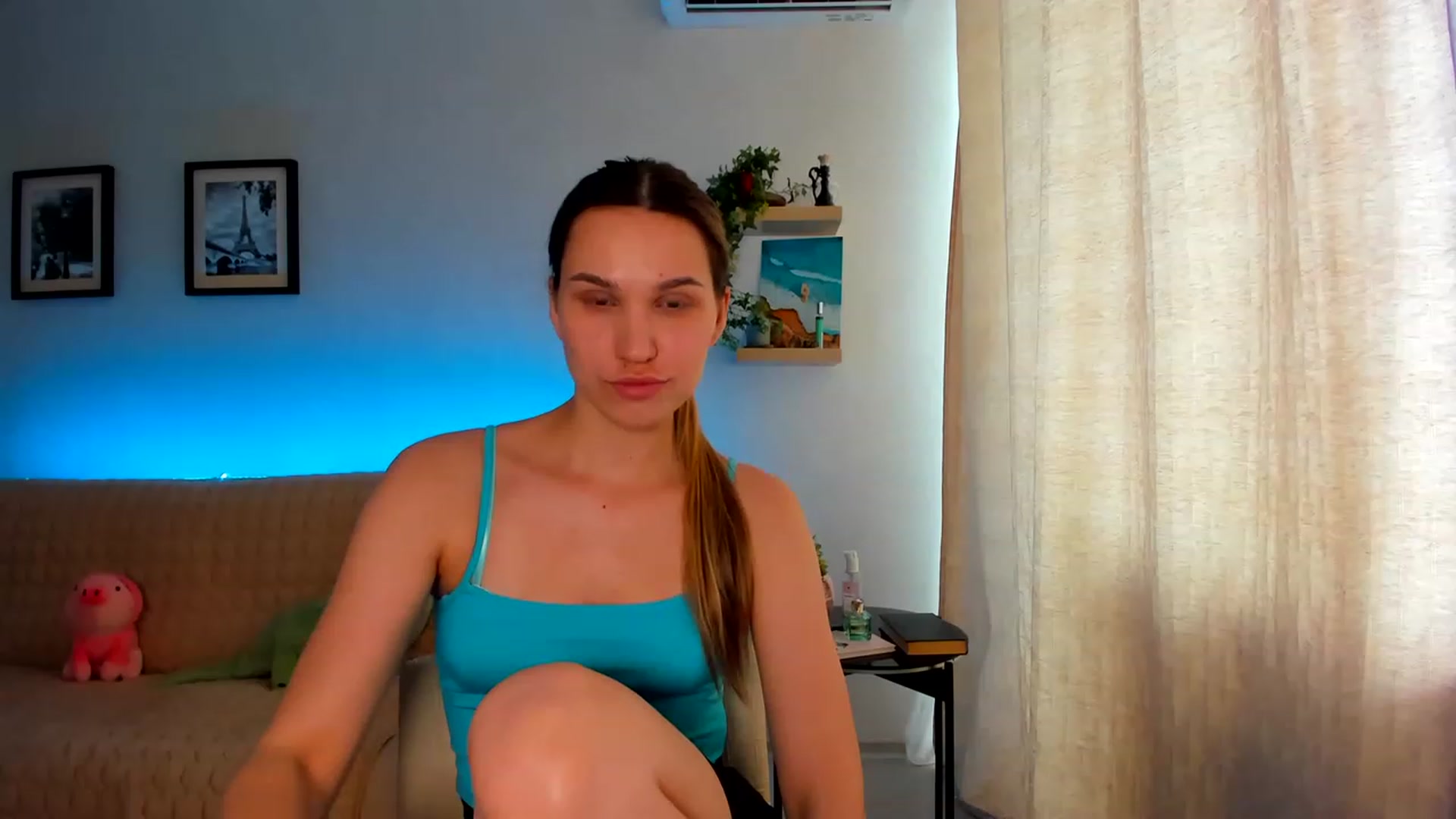 Gallery image thumbnail from WaveOfLove's myfreecams stream on, 06/17/2023, 12:20 image 12 of 20