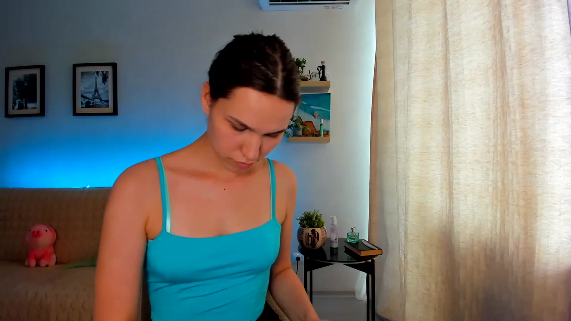 Gallery image thumbnail from WaveOfLove's myfreecams stream on, 06/17/2023, 12:20 image 13 of 20