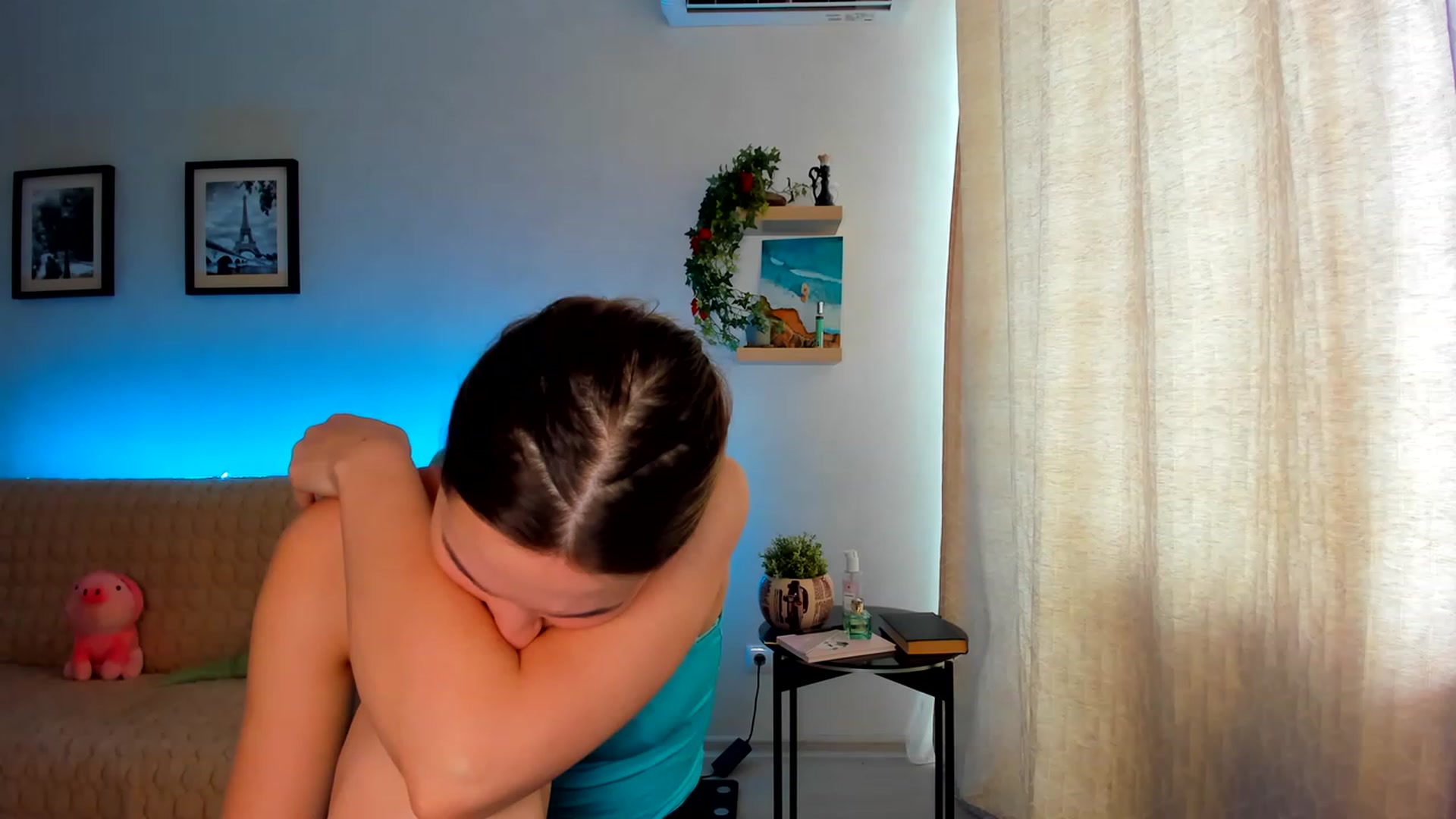 Gallery image thumbnail from WaveOfLove's myfreecams stream on, 06/17/2023, 12:20 image 6 of 20