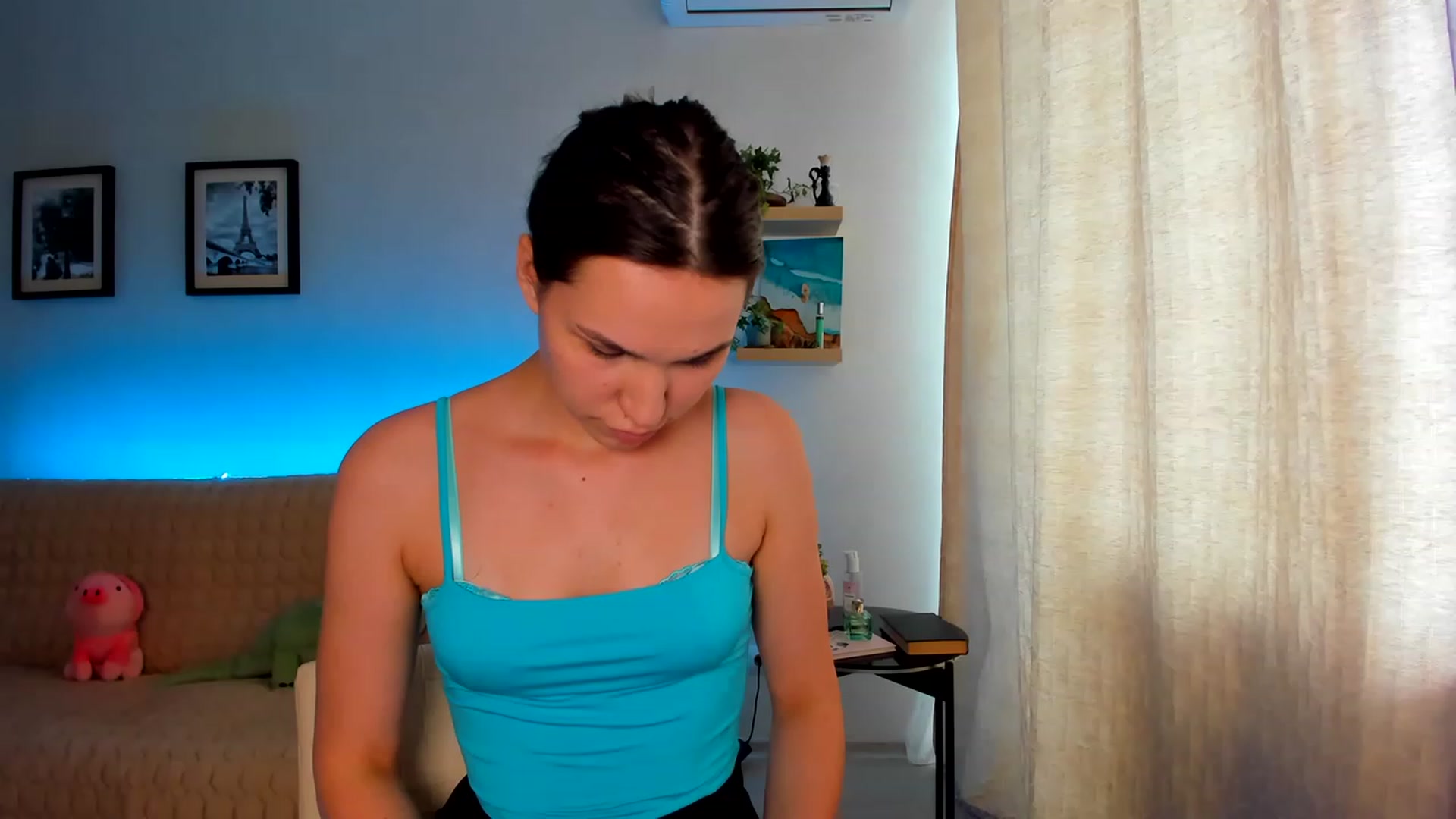 Gallery image thumbnail from WaveOfLove's myfreecams stream on, 06/17/2023, 12:20 image 3 of 20