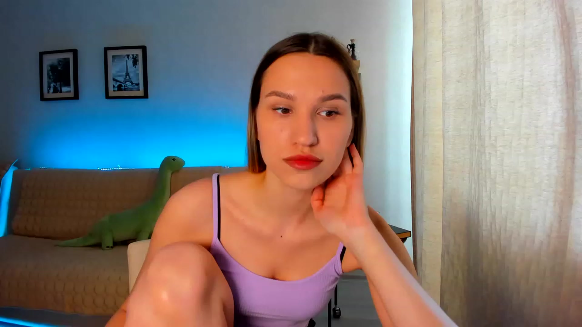 Gallery image thumbnail from WaveOfLove's myfreecams stream on, 06/19/2023, 11:48 image 1 of 20