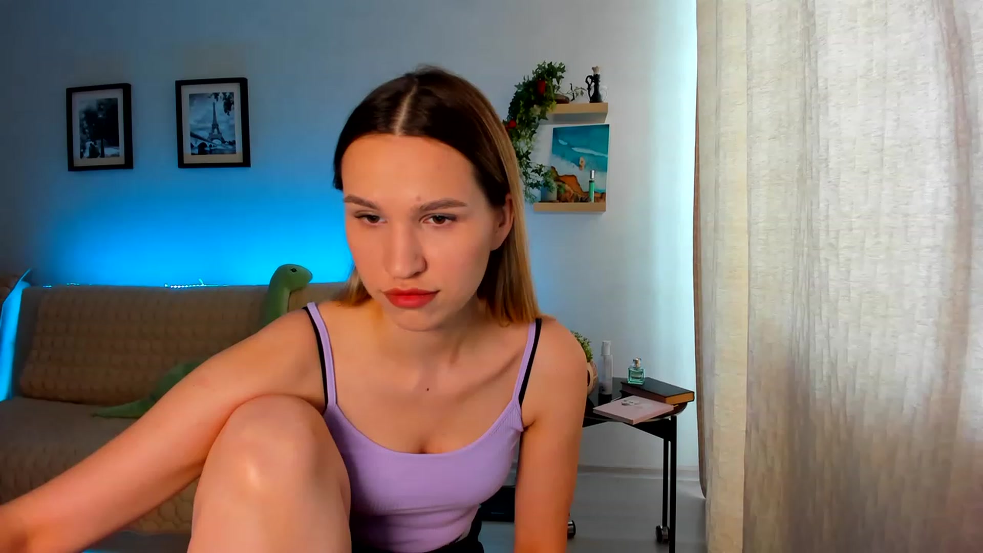 Gallery image thumbnail from WaveOfLove's myfreecams stream on, 06/19/2023, 11:48 image 9 of 20