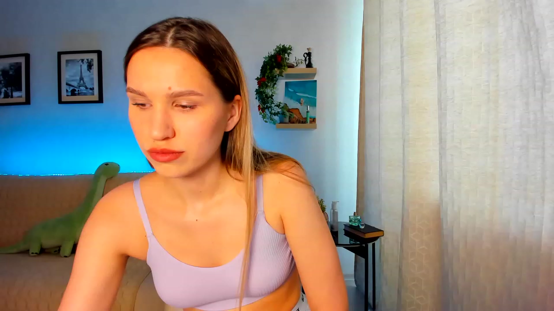 Gallery image thumbnail from WaveOfLove's myfreecams stream on, 06/22/2023, 09:19 image 4 of 20