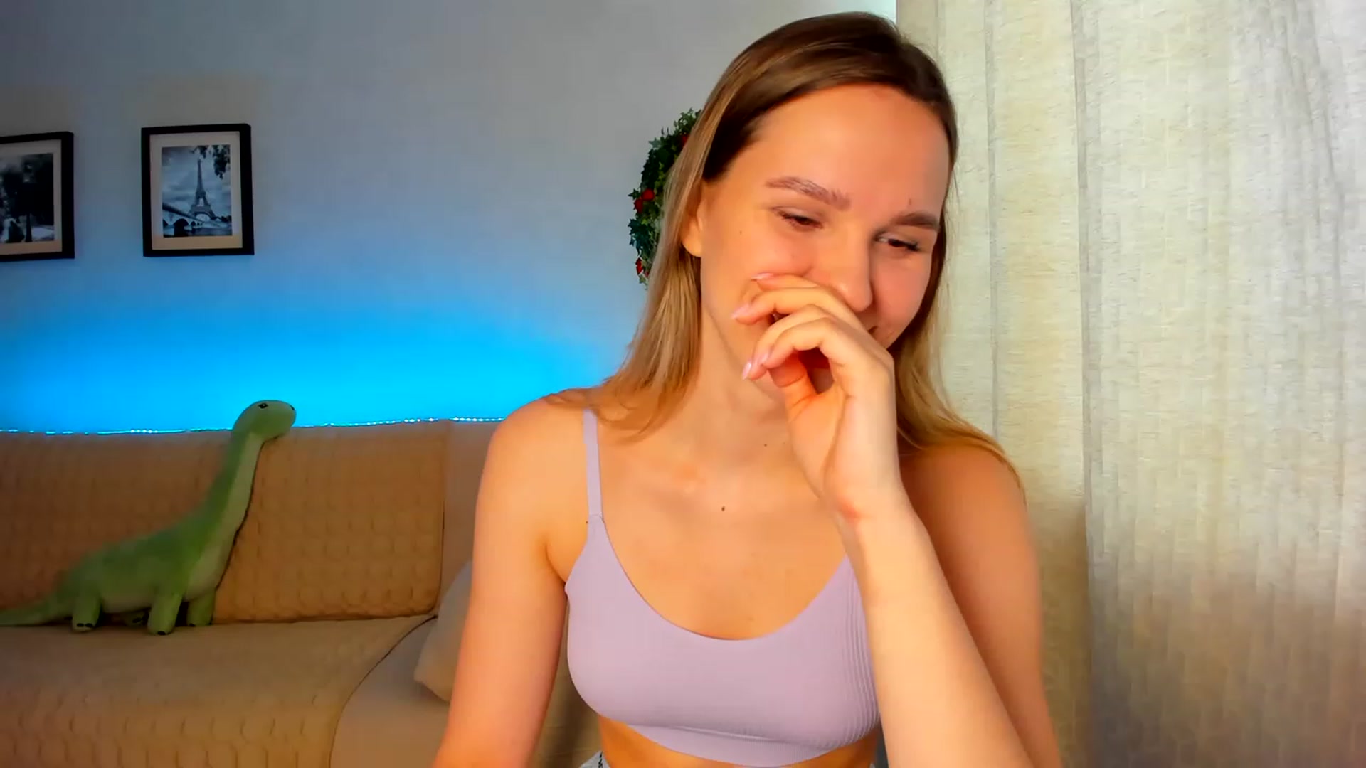 Gallery image thumbnail from WaveOfLove's myfreecams stream on, 06/22/2023, 09:19 image 10 of 20