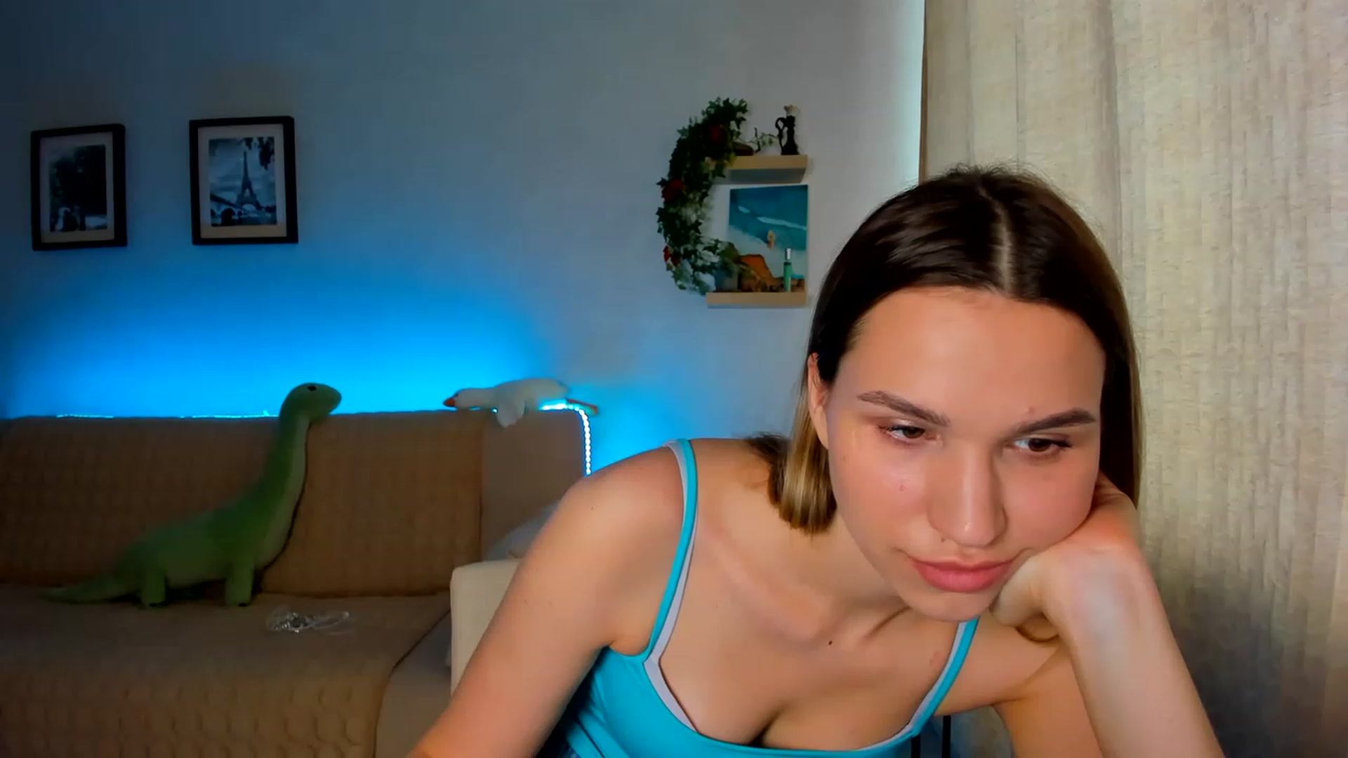 Gallery image thumbnail from WaveOfLove's myfreecams stream on, 06/27/2023, 11:03 image 15 of 20