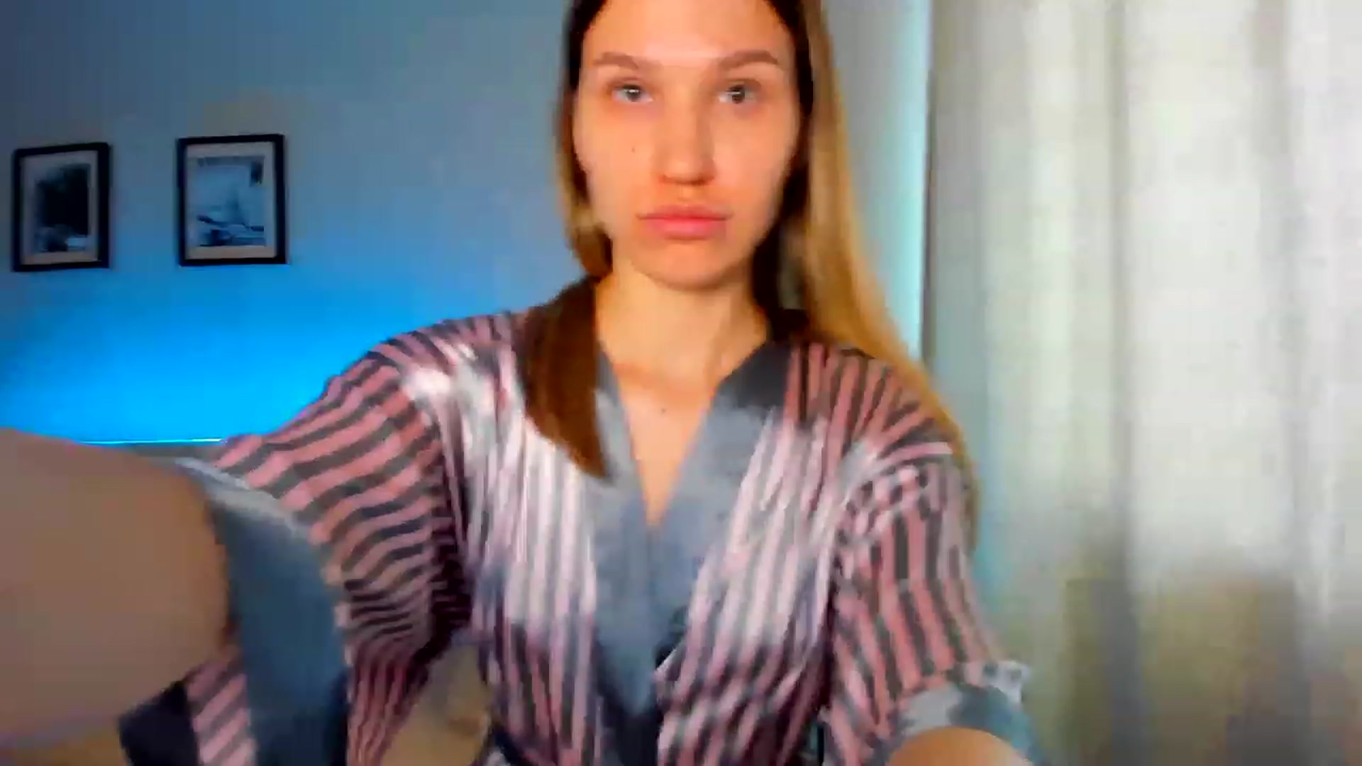 Gallery image thumbnail from WaveOfLove's myfreecams stream on, 06/28/2023, 15:07 image 12 of 20