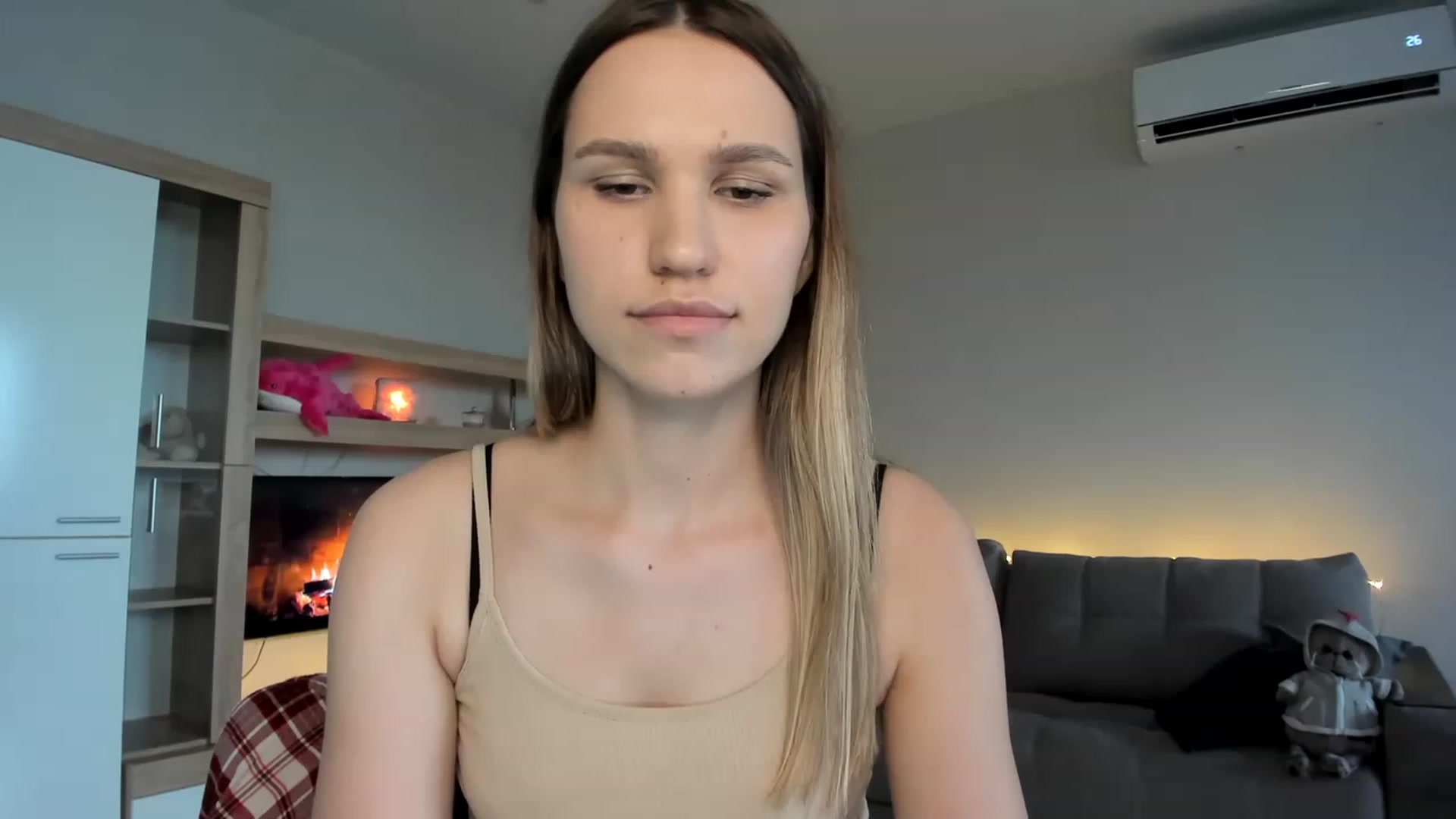 Gallery image thumbnail from WaveOfLove's myfreecams stream on, 07/01/2023, 16:43 image 9 of 20