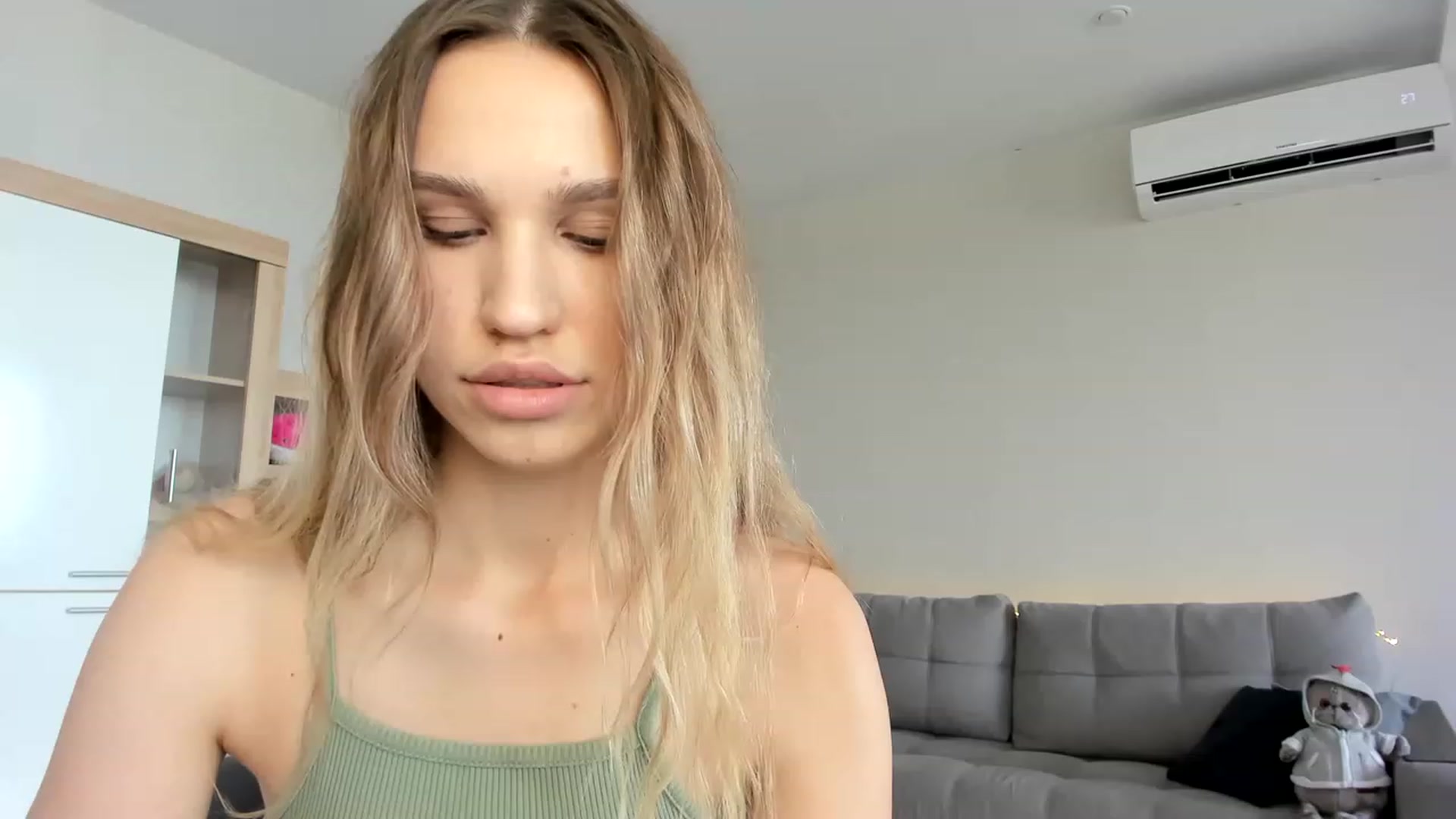 Gallery image thumbnail from WaveOfLove's myfreecams stream on, 07/03/2023, 11:21 image 5 of 20