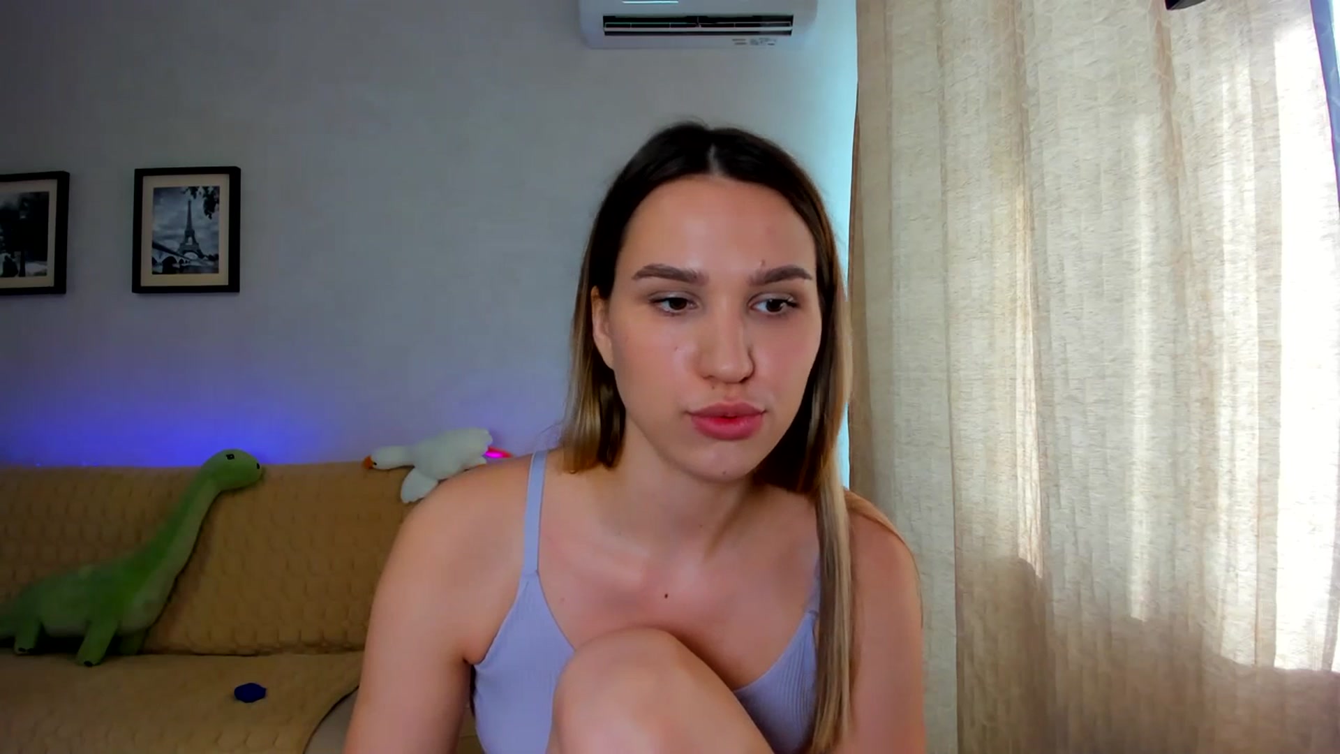 Gallery image thumbnail from WaveOfLove's myfreecams stream on, 07/08/2023, 13:43 image 19 of 20