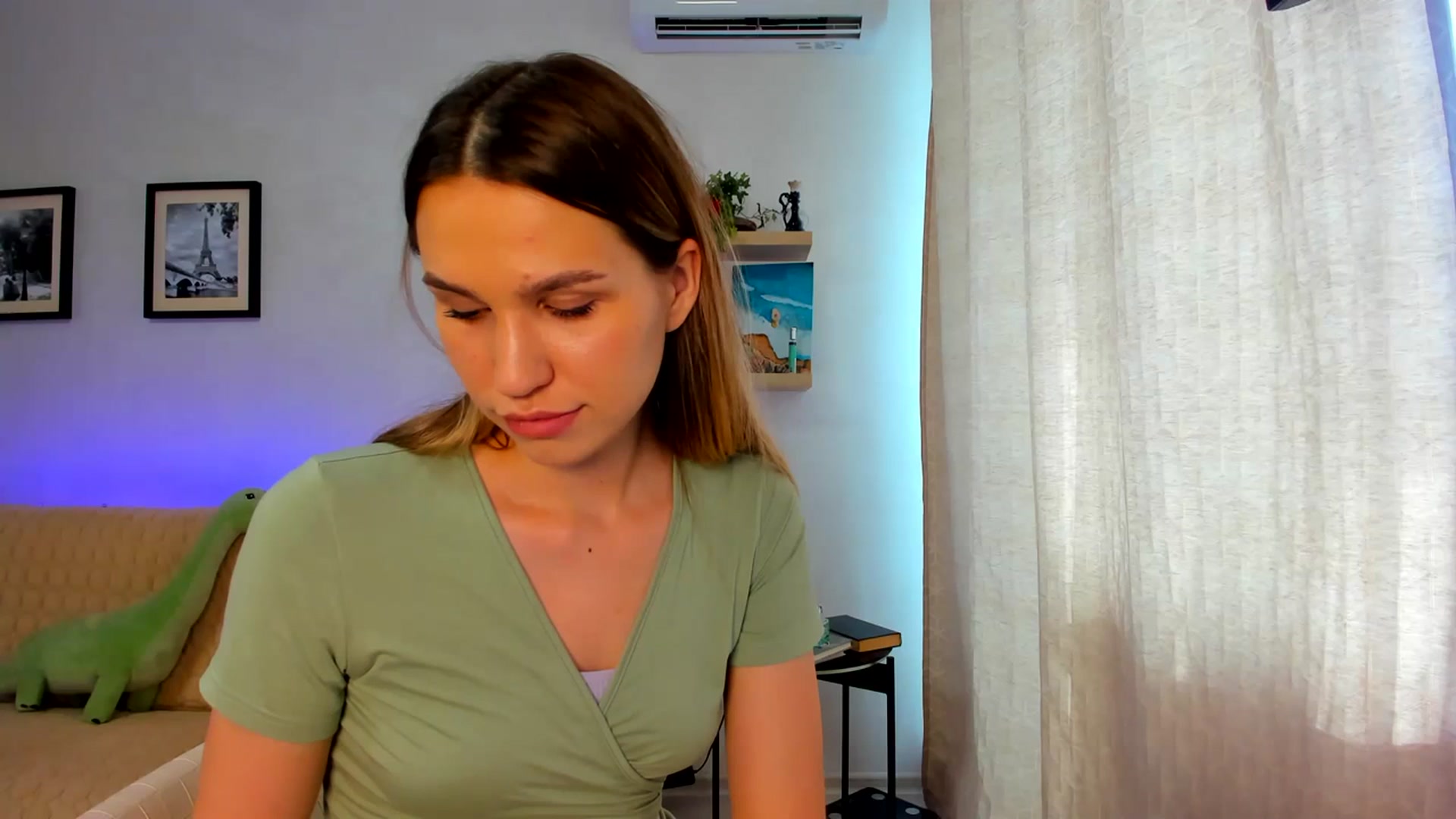 Gallery image thumbnail from WaveOfLove's myfreecams stream on, 07/08/2023, 13:43 image 1 of 20