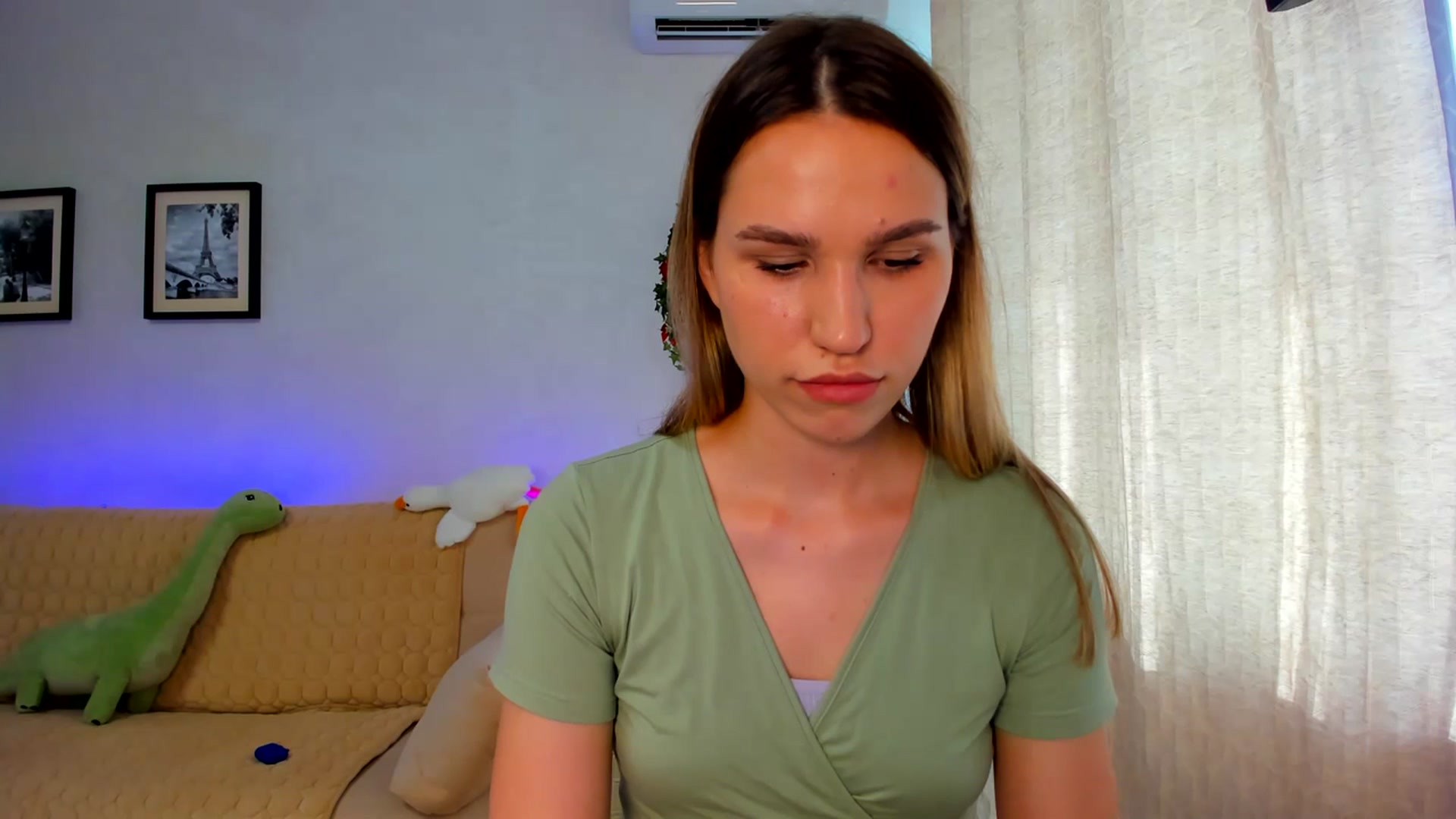 Gallery image thumbnail from WaveOfLove's myfreecams stream on, 07/08/2023, 13:43 image 9 of 20