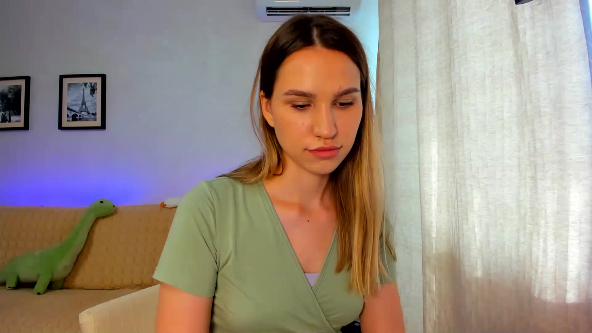 Gallery image thumbnail from WaveOfLove's myfreecams stream on, 07/08/2023, 13:43 image 2 of 20
