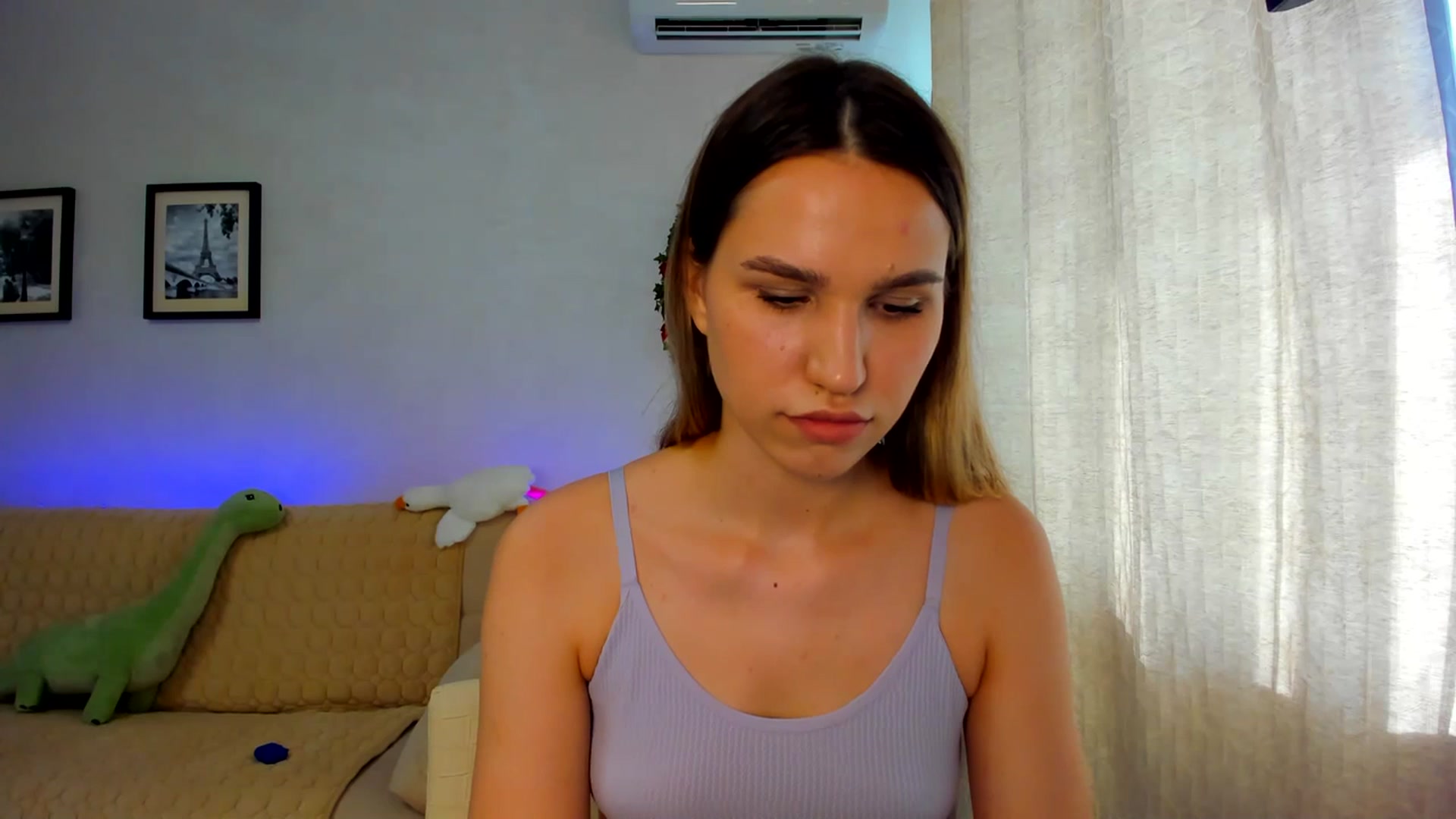 Gallery image thumbnail from WaveOfLove's myfreecams stream on, 07/08/2023, 13:43 image 13 of 20