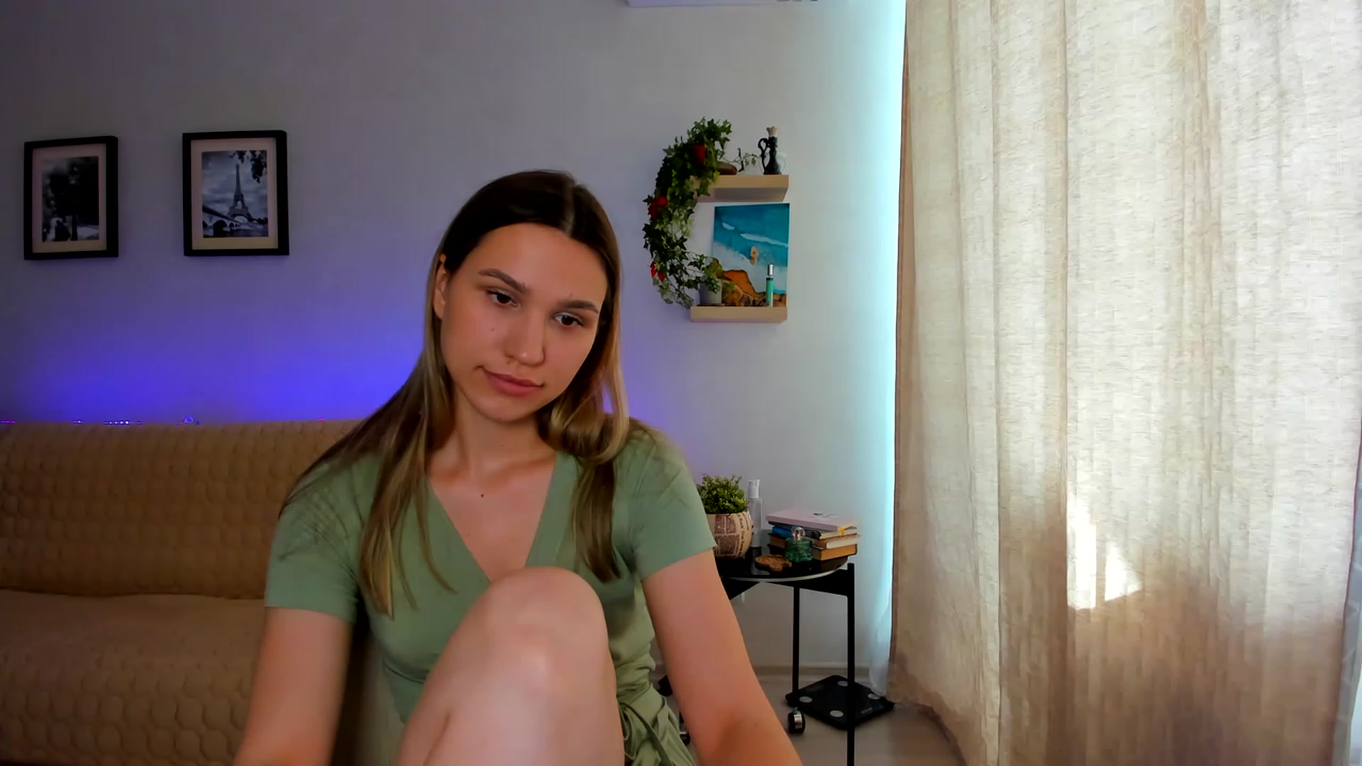 Gallery image thumbnail from WaveOfLove's myfreecams stream on, 07/12/2023, 12:41 image 12 of 20