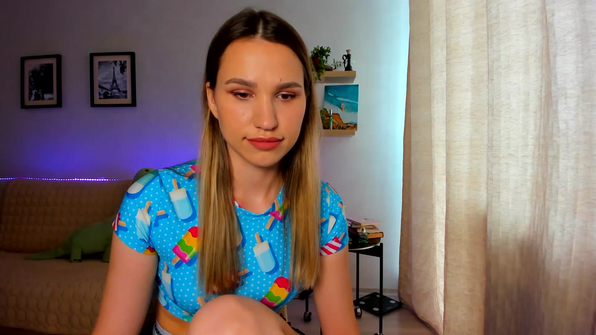 Gallery image thumbnail from WaveOfLove's myfreecams stream on, 07/13/2023, 12:13 image 10 of 20
