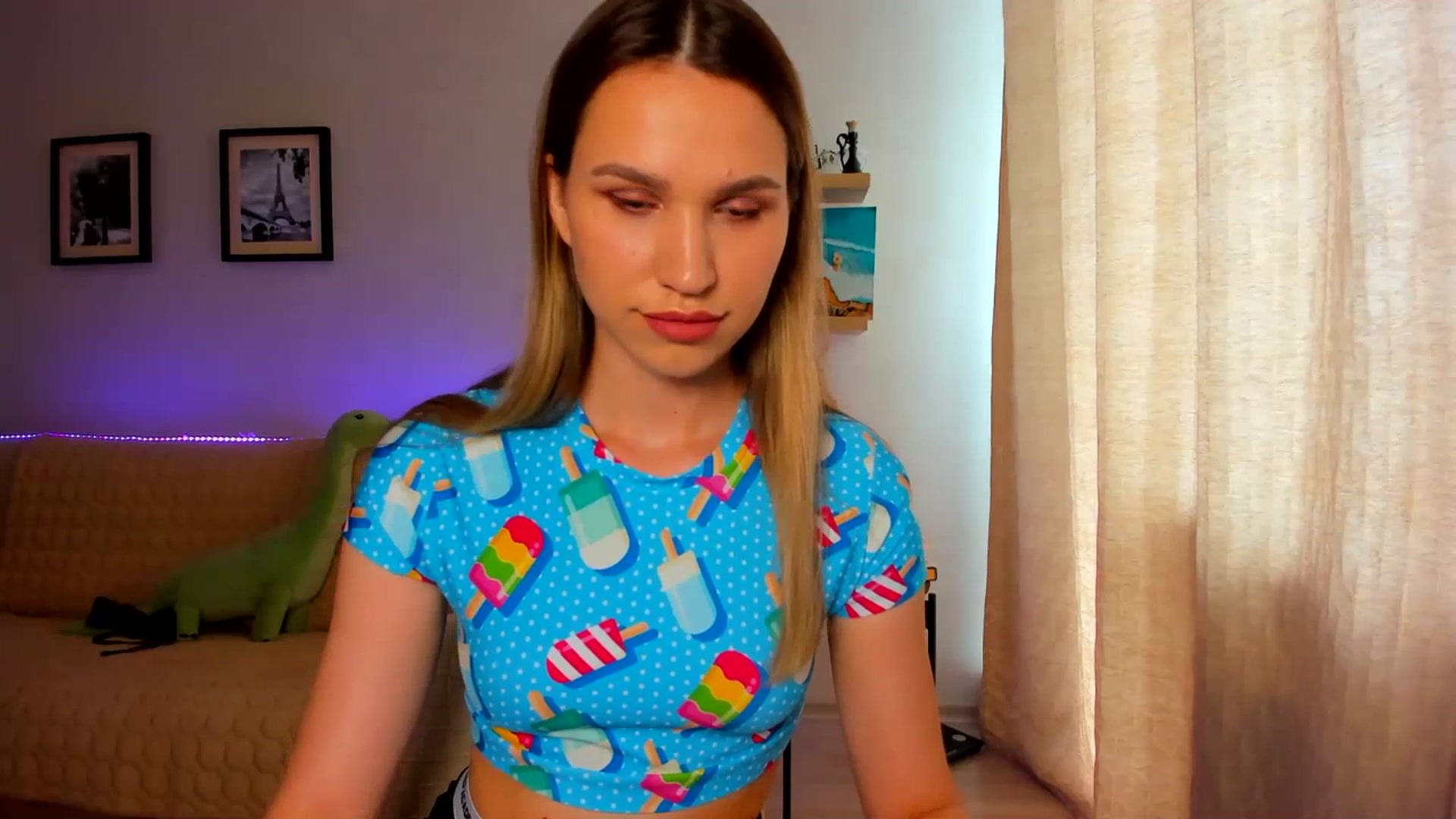 Gallery image thumbnail from WaveOfLove's myfreecams stream on, 07/13/2023, 12:13 image 16 of 20