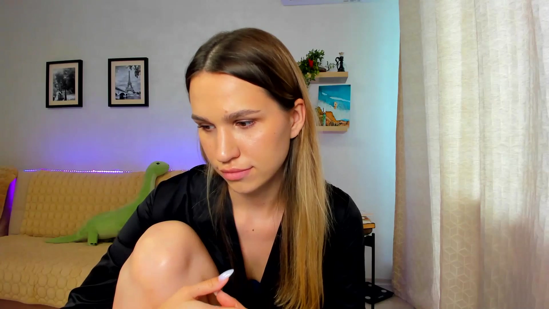 Gallery image thumbnail from WaveOfLove's myfreecams stream on, 07/13/2023, 13:41 image 16 of 20