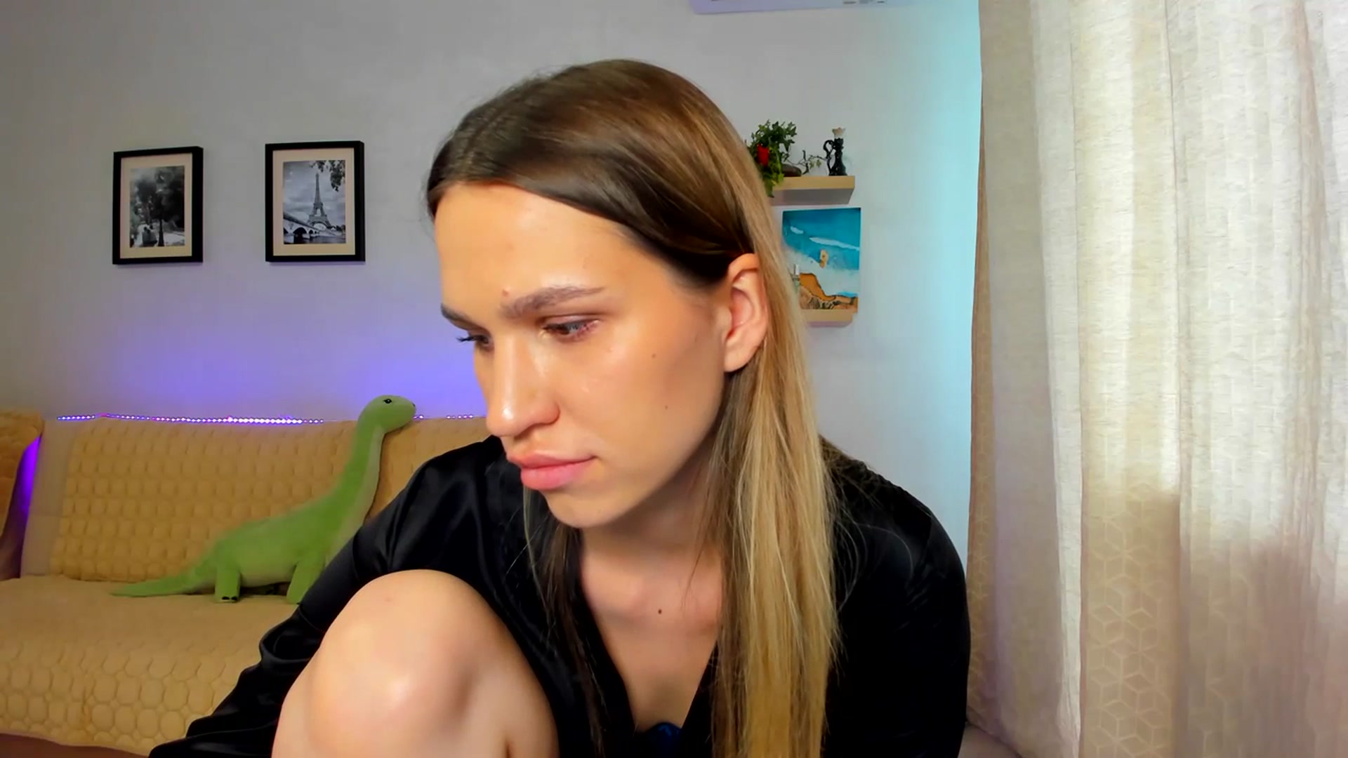Gallery image thumbnail from WaveOfLove's myfreecams stream on, 07/13/2023, 13:41 image 18 of 20