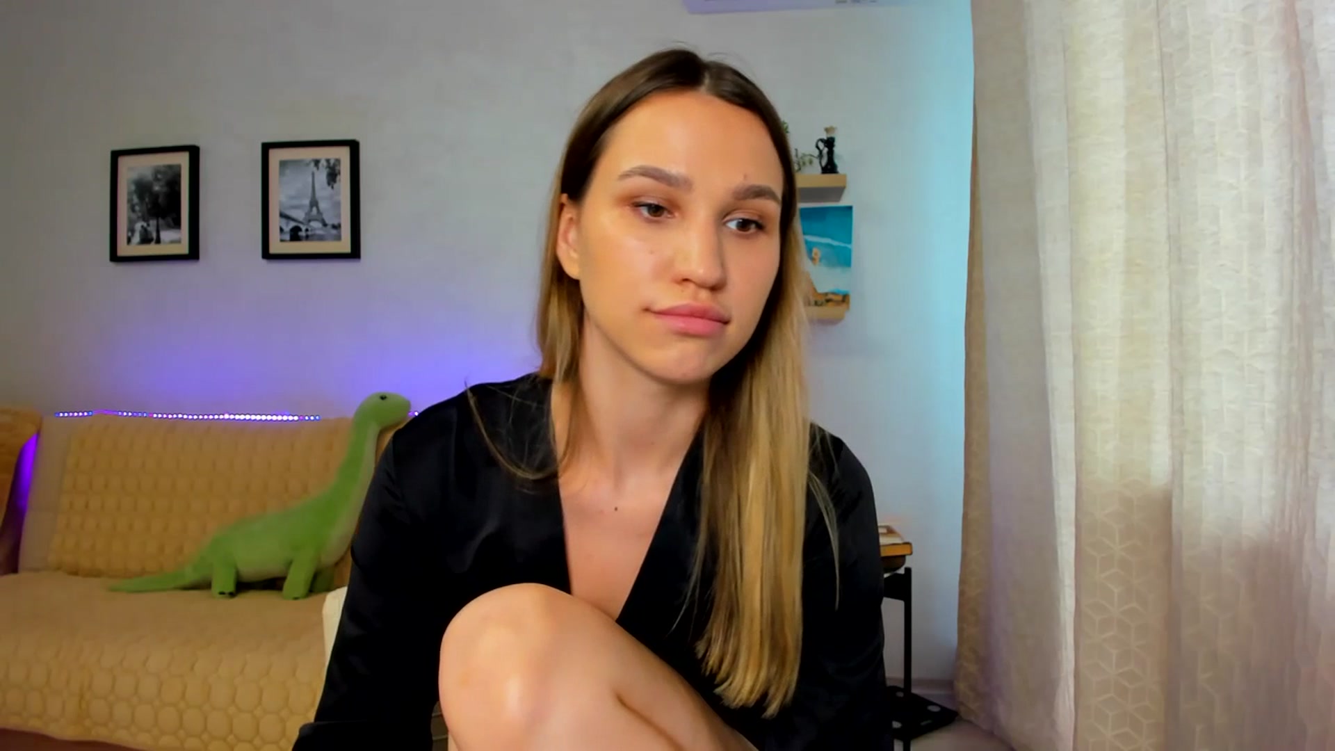 Gallery image thumbnail from WaveOfLove's myfreecams stream on, 07/13/2023, 13:41 image 10 of 20