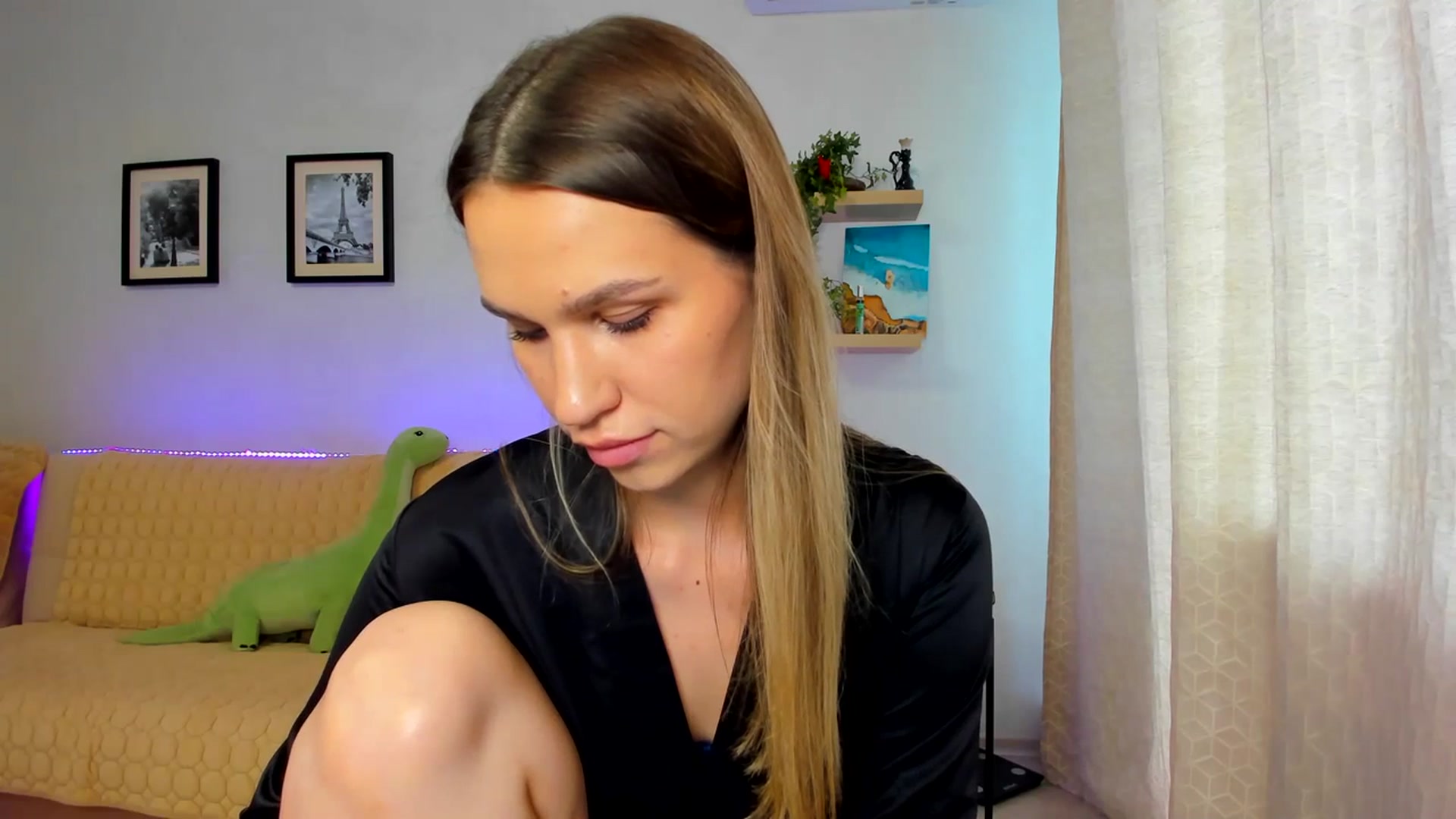 Gallery image thumbnail from WaveOfLove's myfreecams stream on, 07/13/2023, 13:41 image 11 of 20