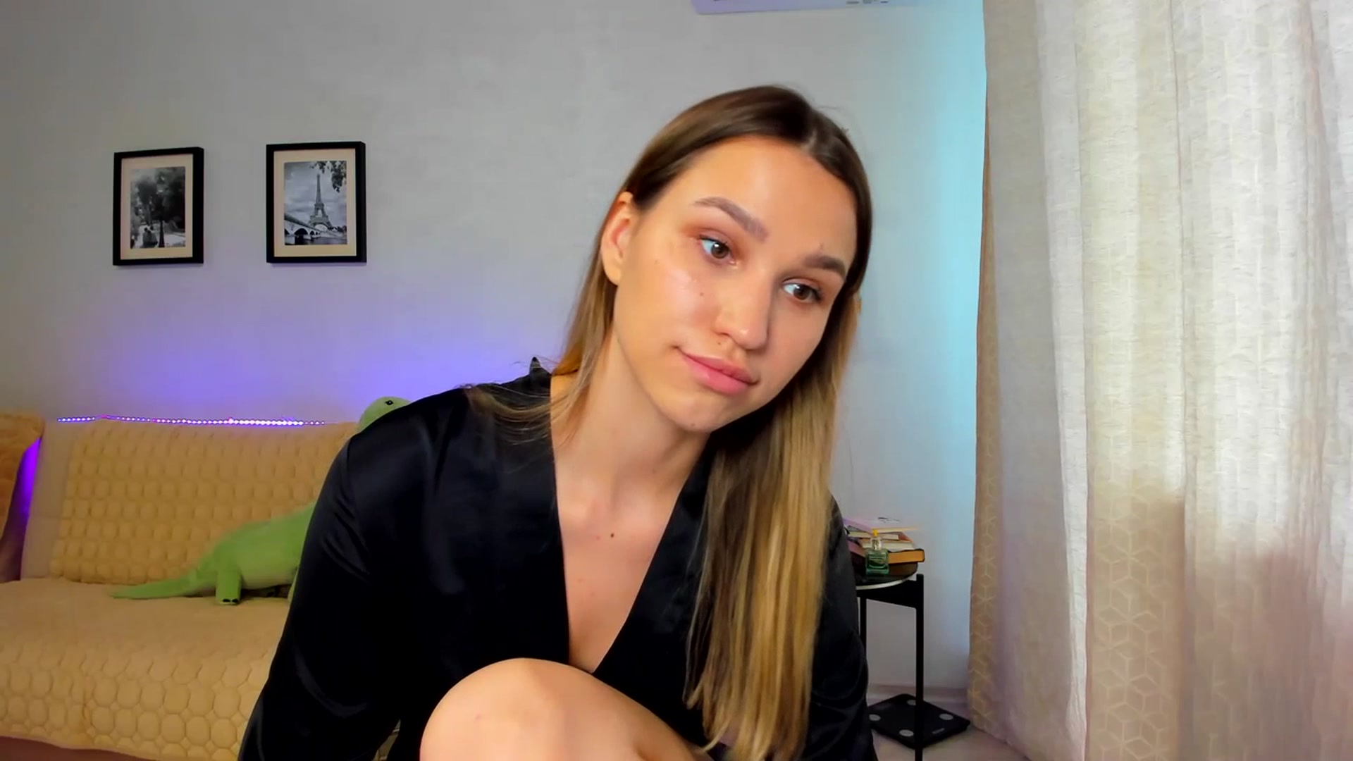 Gallery image thumbnail from WaveOfLove's myfreecams stream on, 07/13/2023, 13:41 image 6 of 20