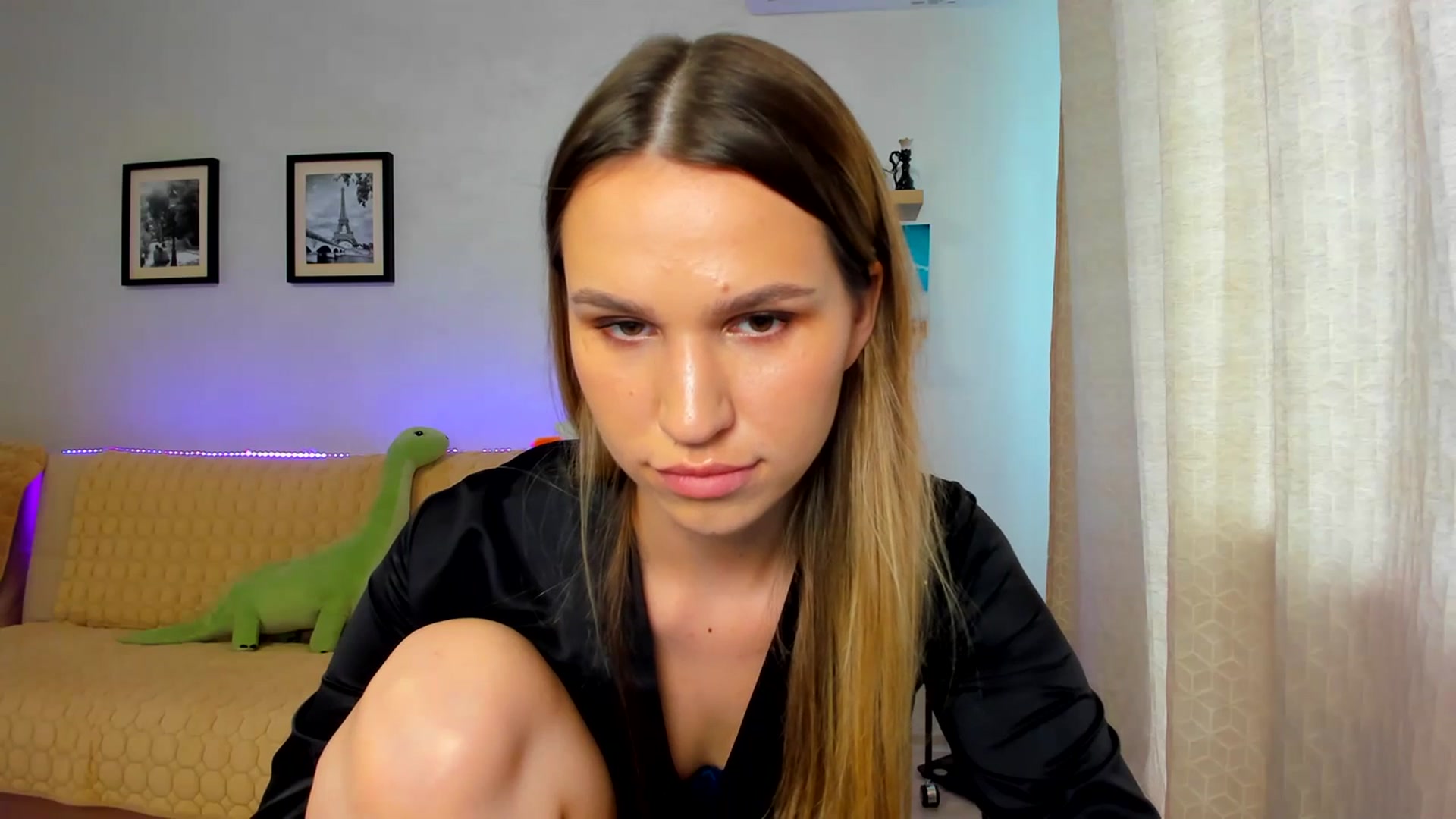 Gallery image thumbnail from WaveOfLove's myfreecams stream on, 07/13/2023, 13:41 image 14 of 20