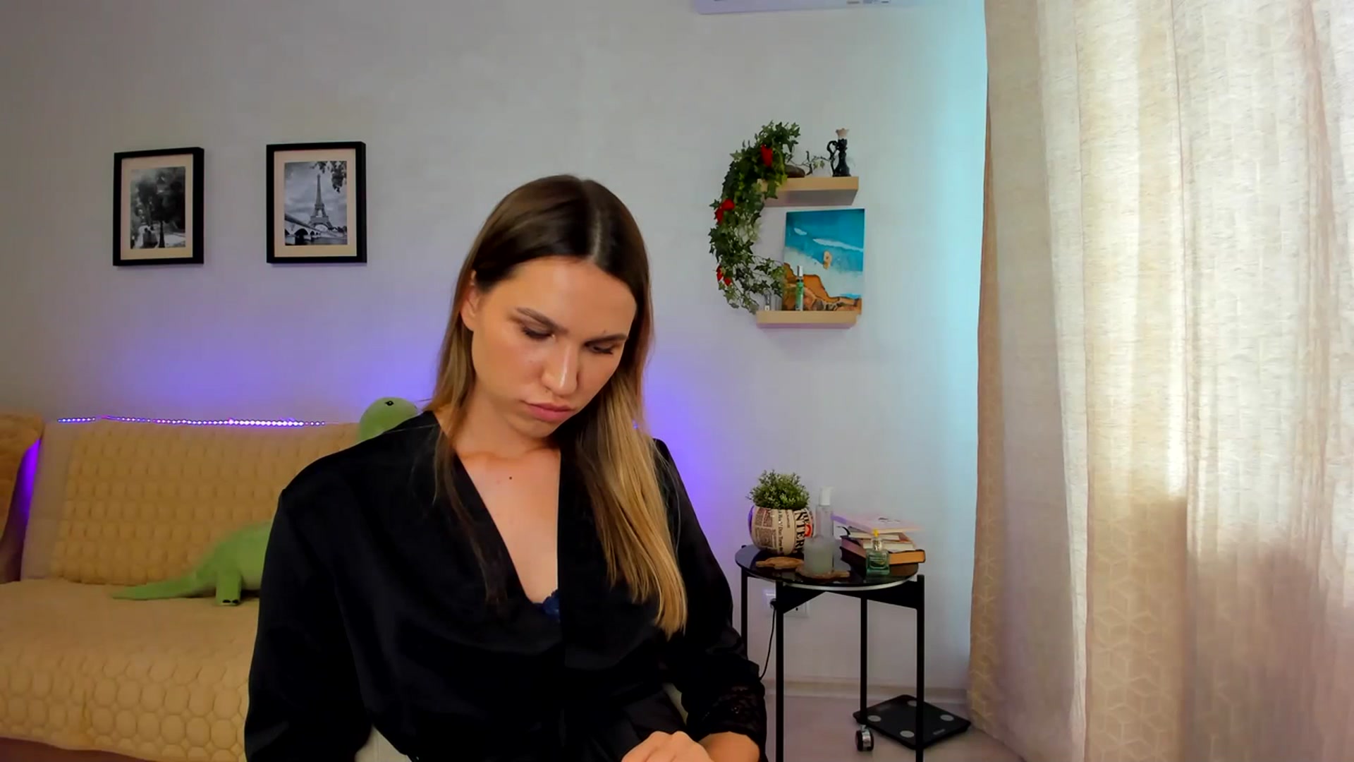 Gallery image thumbnail from WaveOfLove's myfreecams stream on, 07/13/2023, 13:41 image 20 of 20