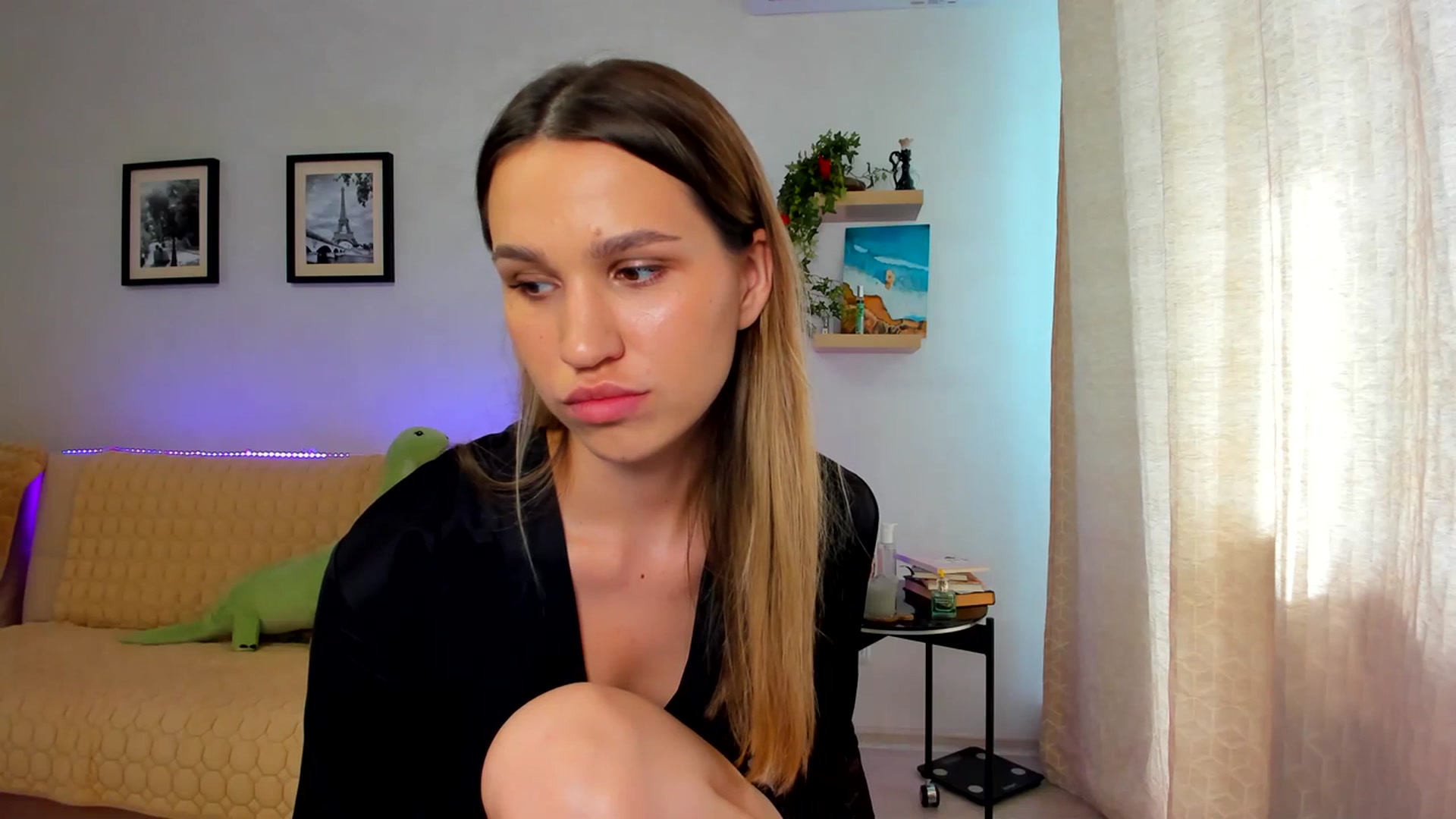Gallery image thumbnail from WaveOfLove's myfreecams stream on, 07/13/2023, 13:41 image 4 of 20
